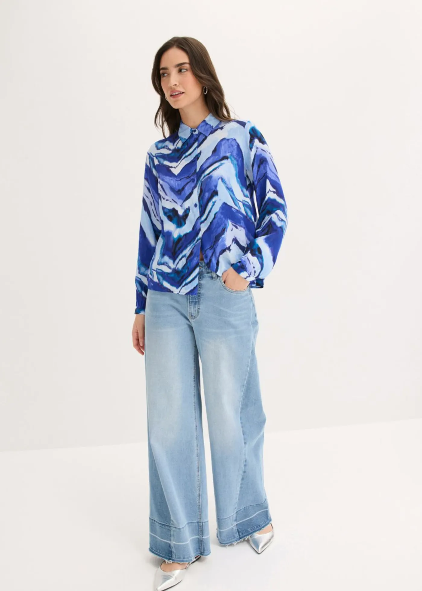 bonprix bonprix Blusa estampada Azul claro/azul zafiro/negro estampado Online