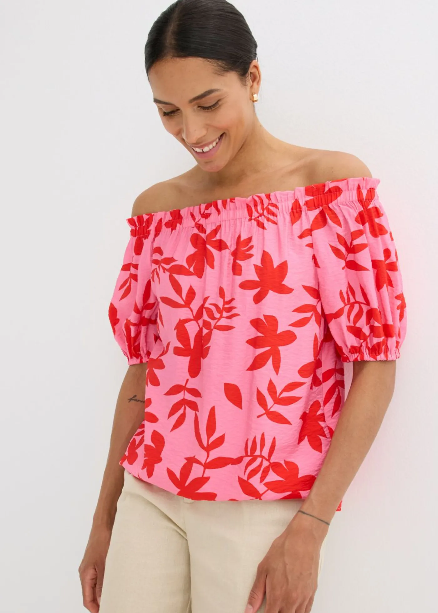 bonprix bonprix Blusa estampada de mezcla de viscosa fina con escote bañera rojo / rosa caliente Hot