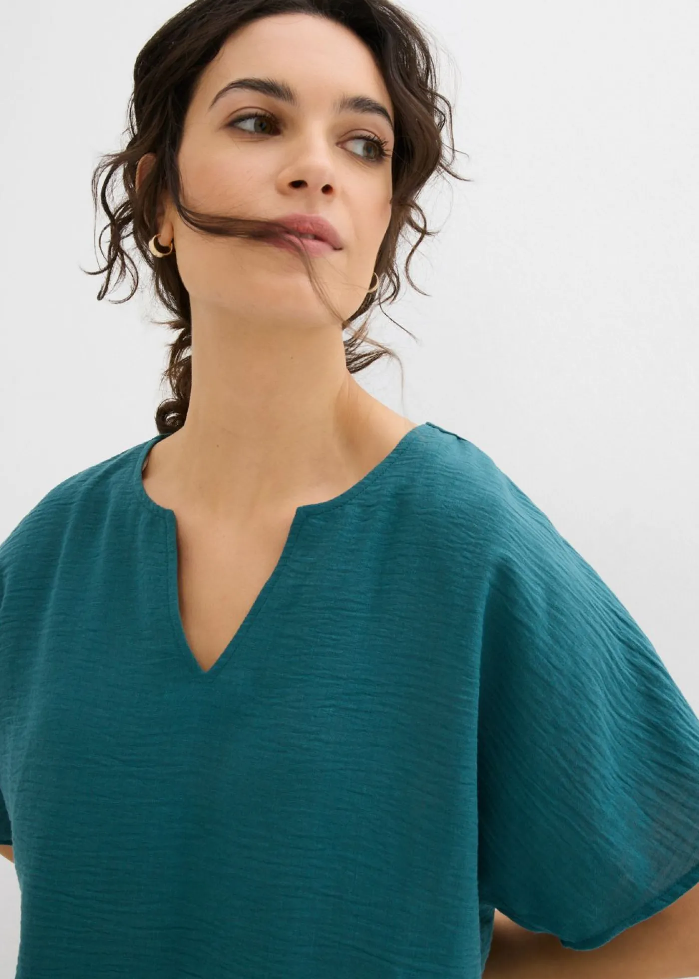 bonprix bonprix Blusa holgada con dobladillo elástico verde pimiento Best