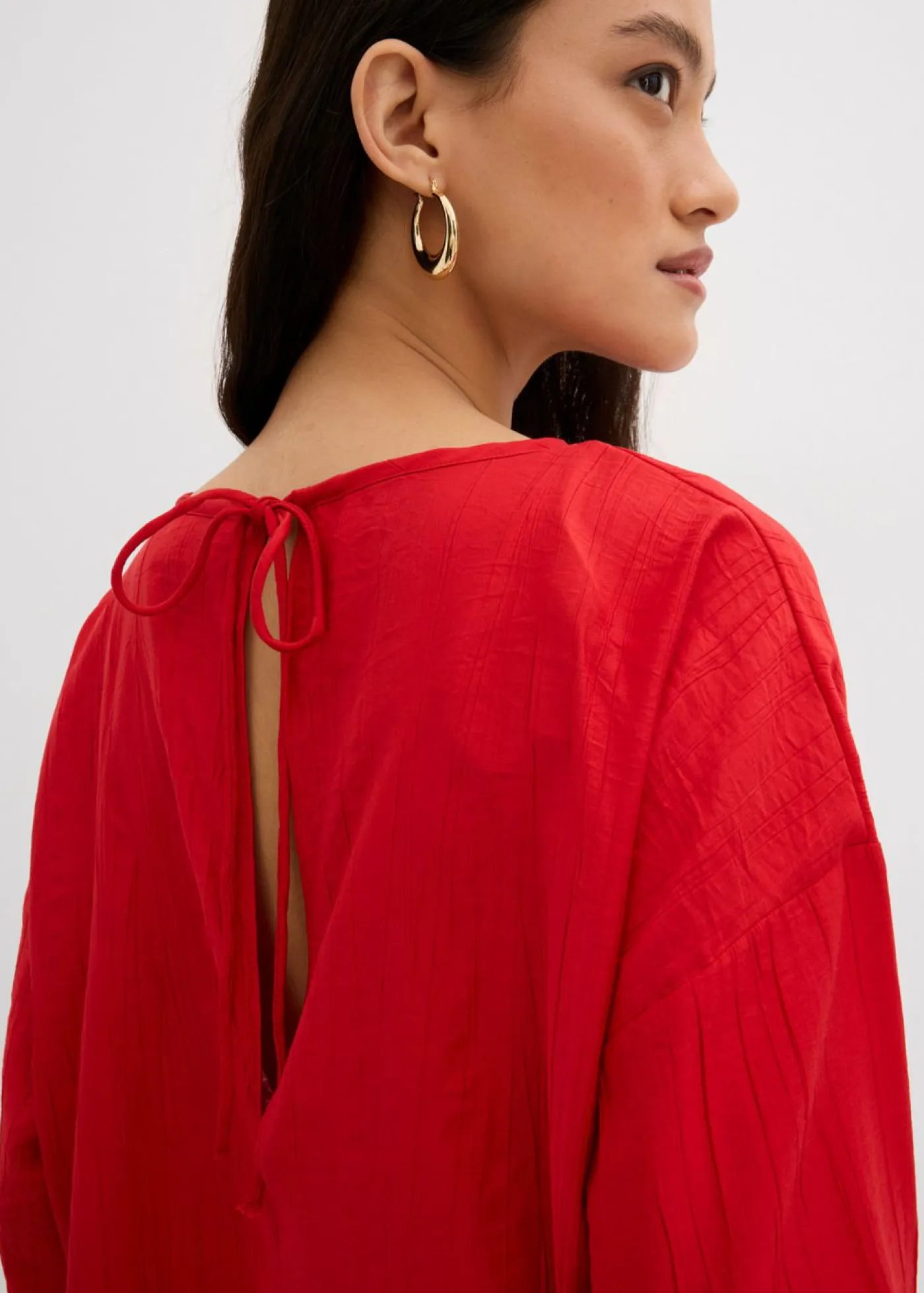 bonprix bonprix Blusa holgada tipo túnica de mezcla de viscosa arrugada con estructura Rojo salsa Outlet