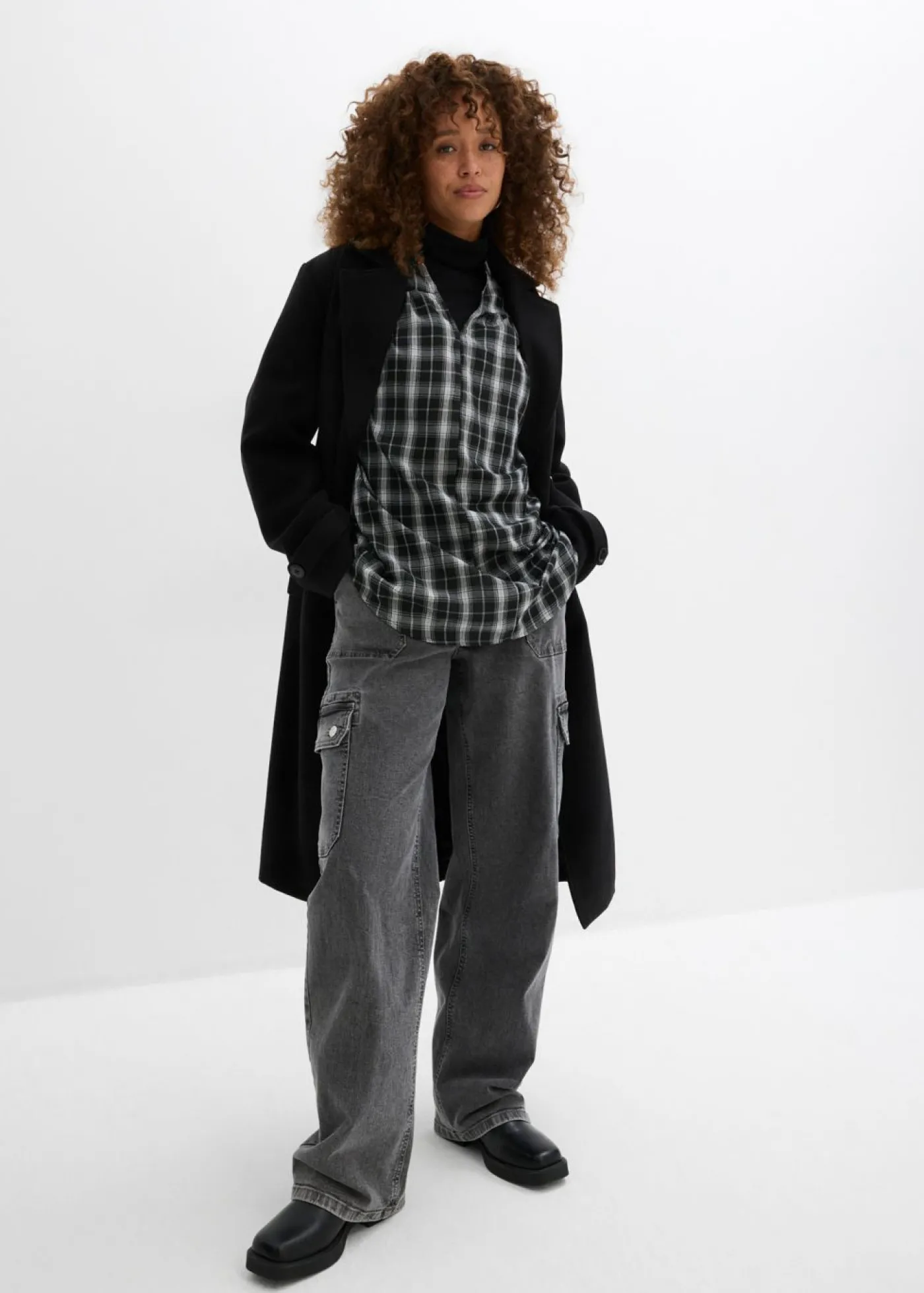 bonprix bonprix Blusa larga con corte holgado Negro-blanco a cuadros Online