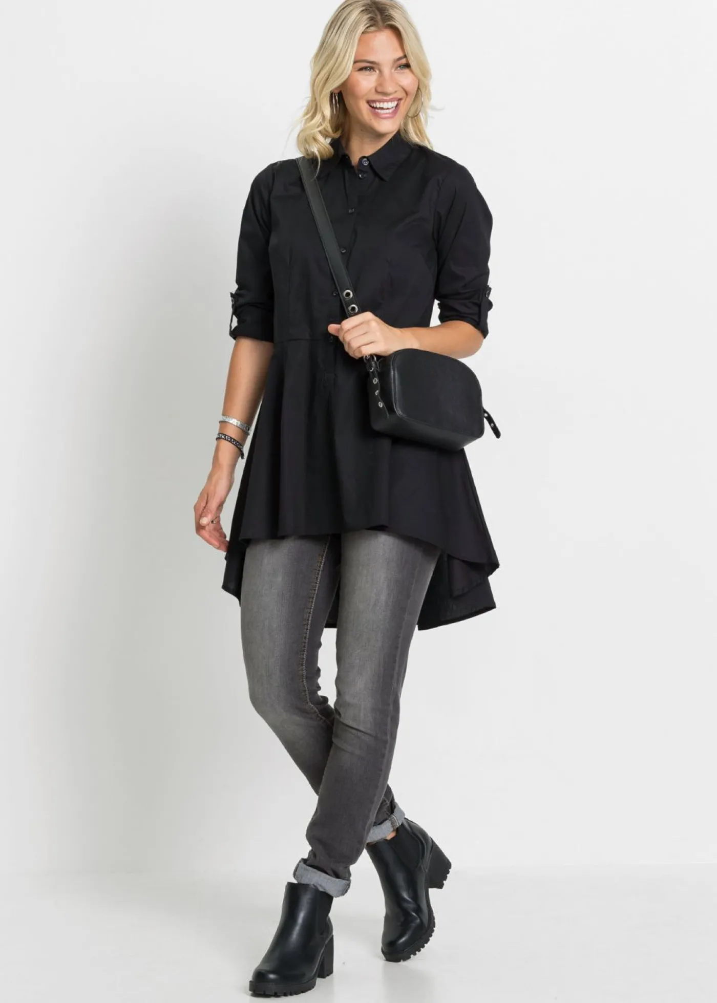 bonprix bonprix Blusa larga con volante Negro Clearance