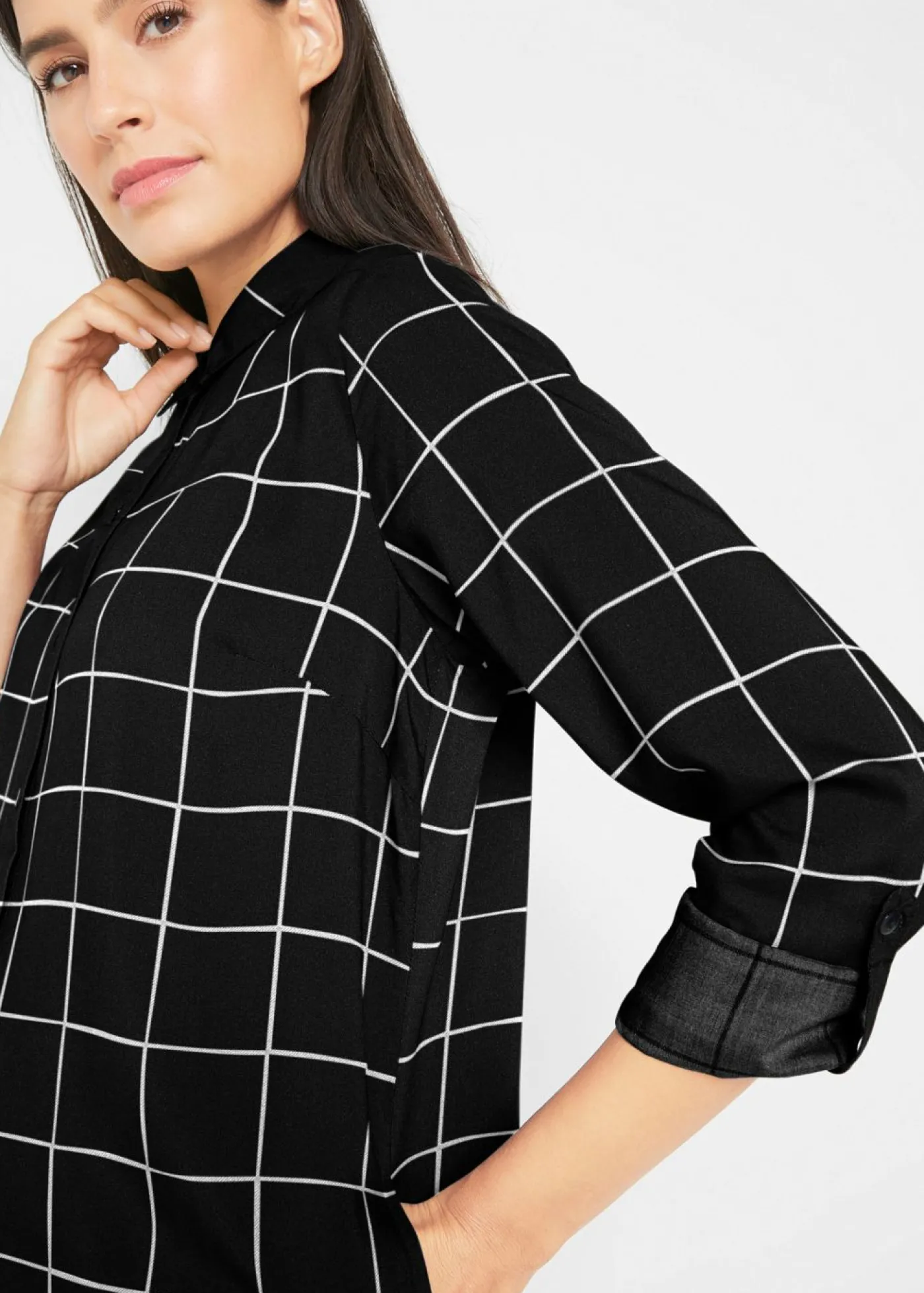 bonprix bonprix Blusa larga de cuadros con bolsillos Negro-blanco lana de cuadros Outlet