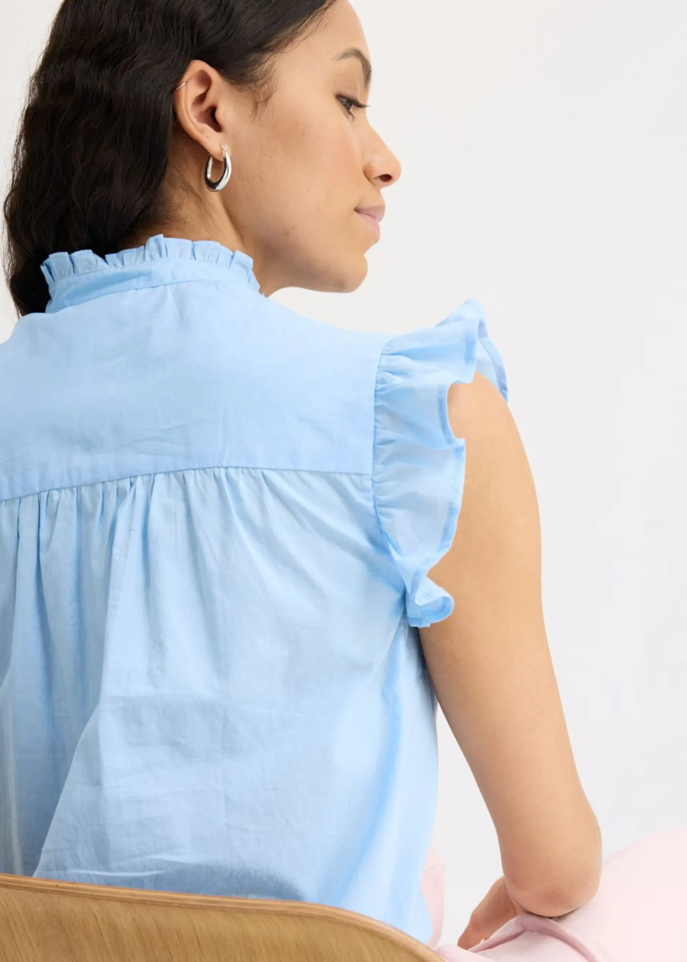 bonprix bonprix Blusa ligera sin mangas Azul claro Sale