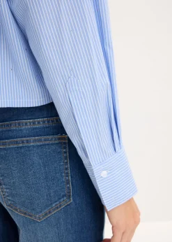 bonprix bonprix Blusa oversize de mezcla de algodón azul pálido-blanco con rayas Hot
