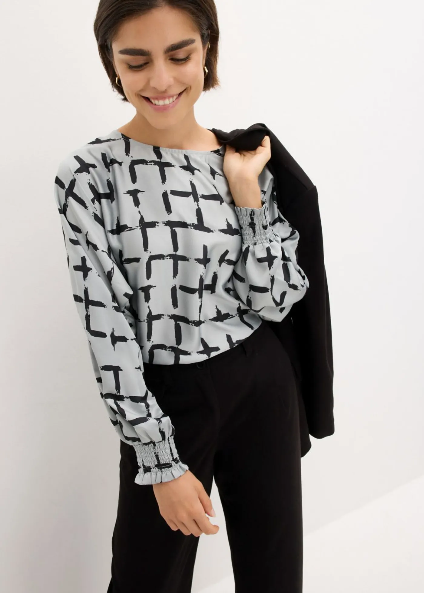bonprix bonprix Blusa tipo túnica con mangas de murciélago gris plata-negro Outlet
