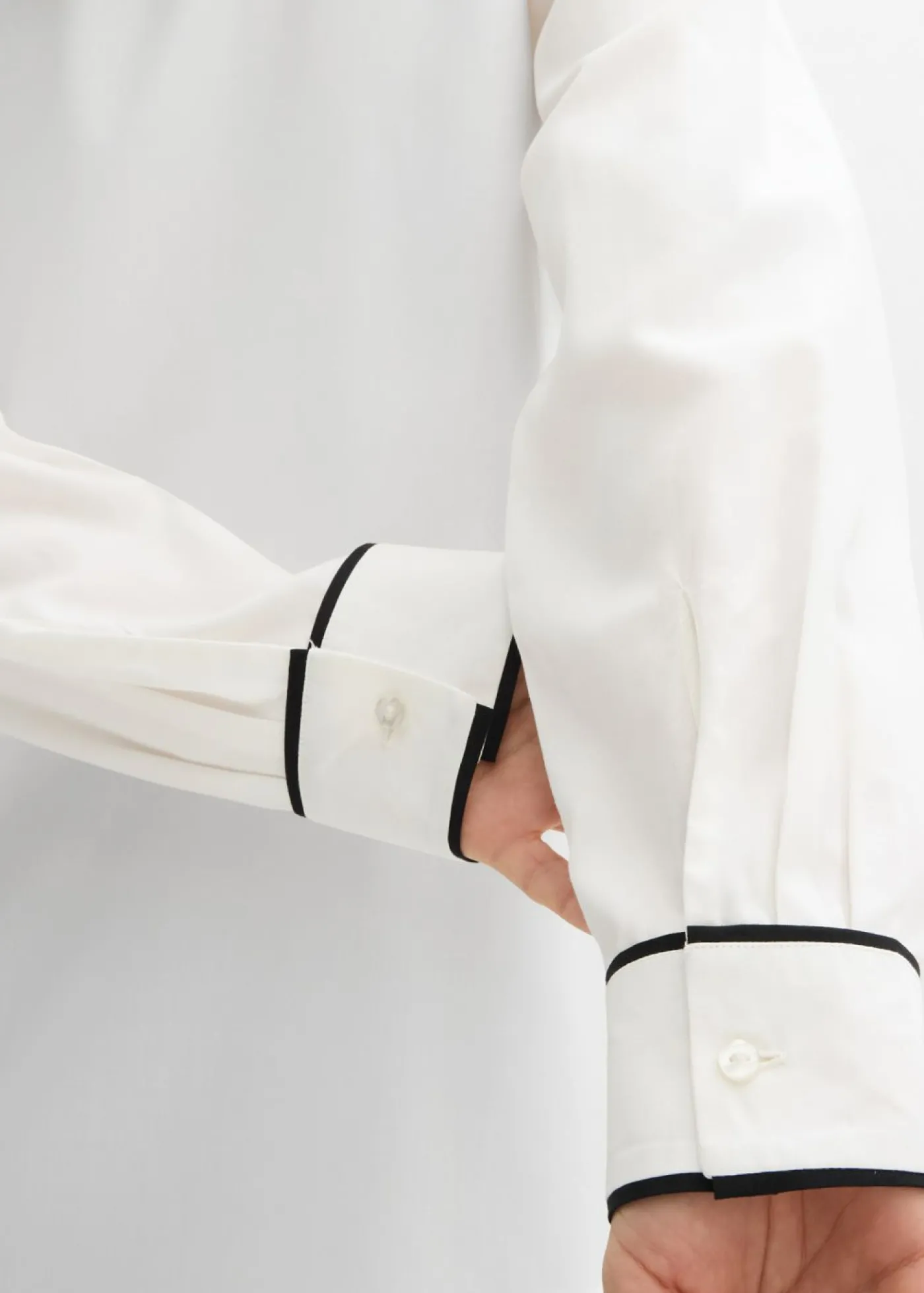 bonprix bonprix Blusa tipo túnica de viscosa fluida Blanco lana-negro Sale