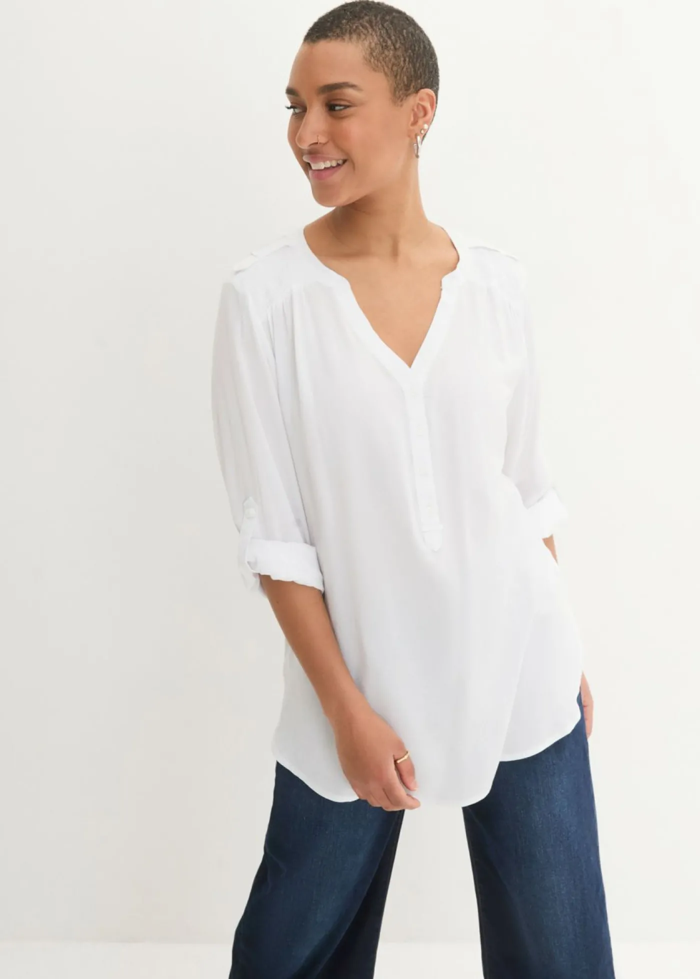 bonprix bonprix Blusa tipo túnica de viscosa suave Blanco Best