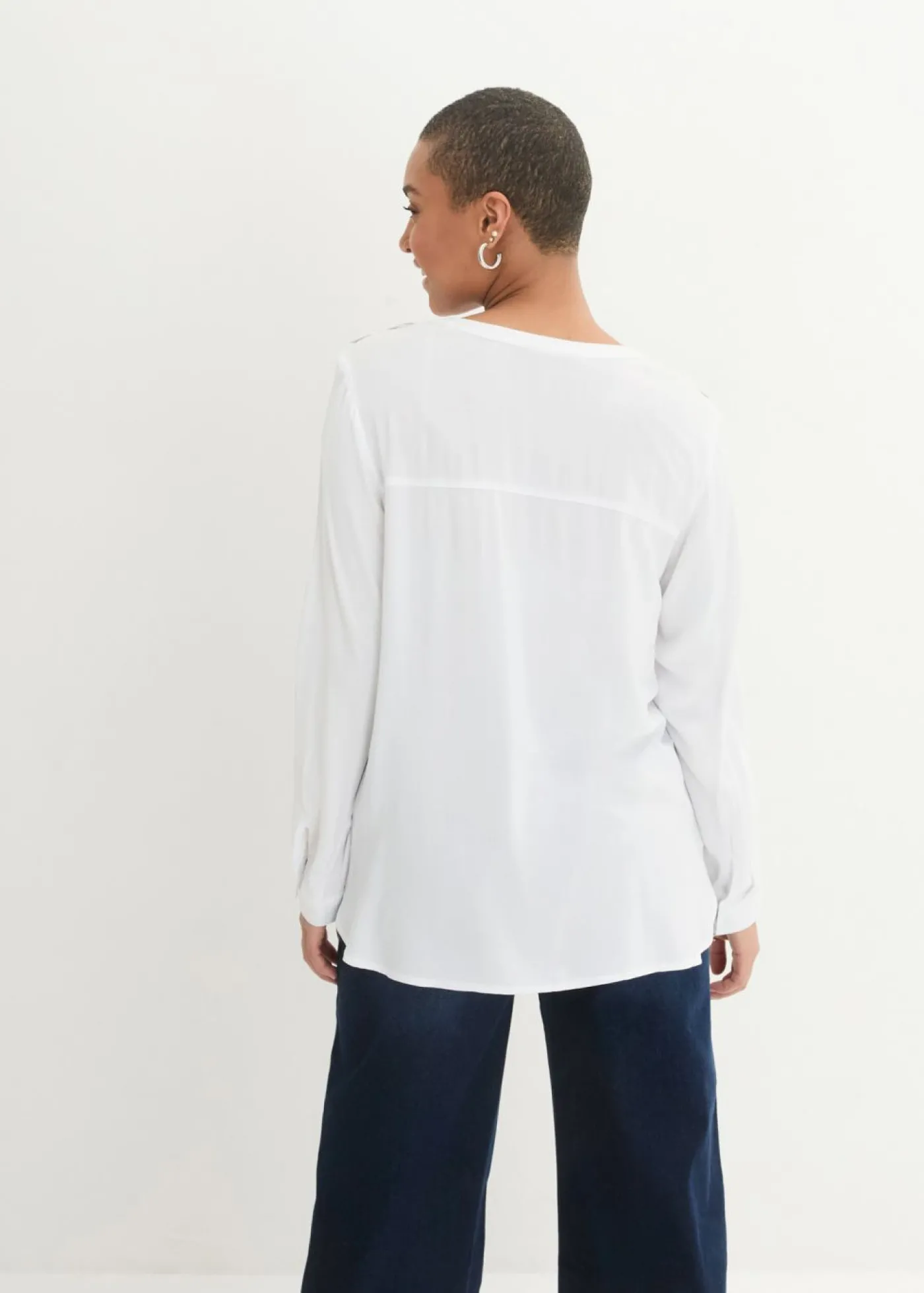 bonprix bonprix Blusa tipo túnica de viscosa suave Blanco Best