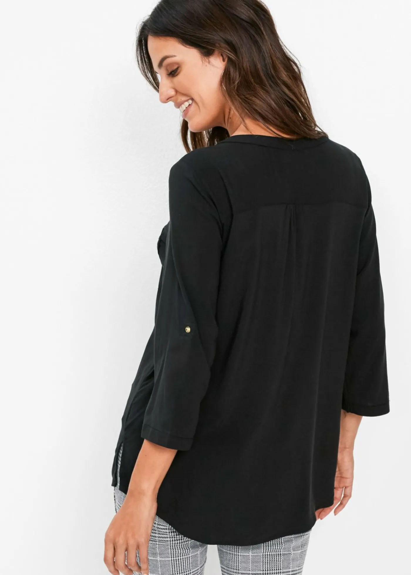bonprix bonprix Blusa tipo túnica de viscosa fluida Negro Hot