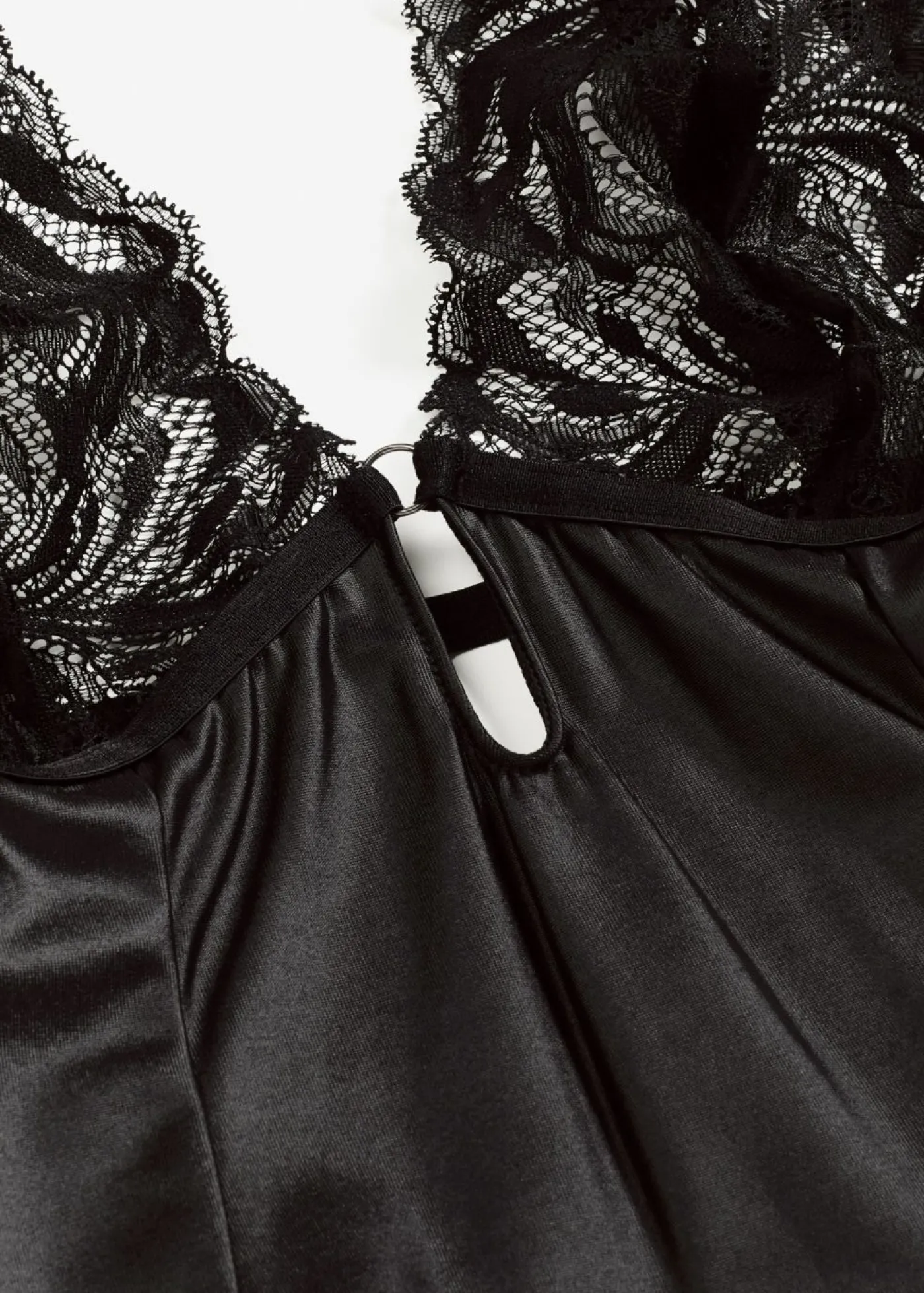 bonprix bonprix Body con efecto mojado y tirantes desmontables Negro Clearance