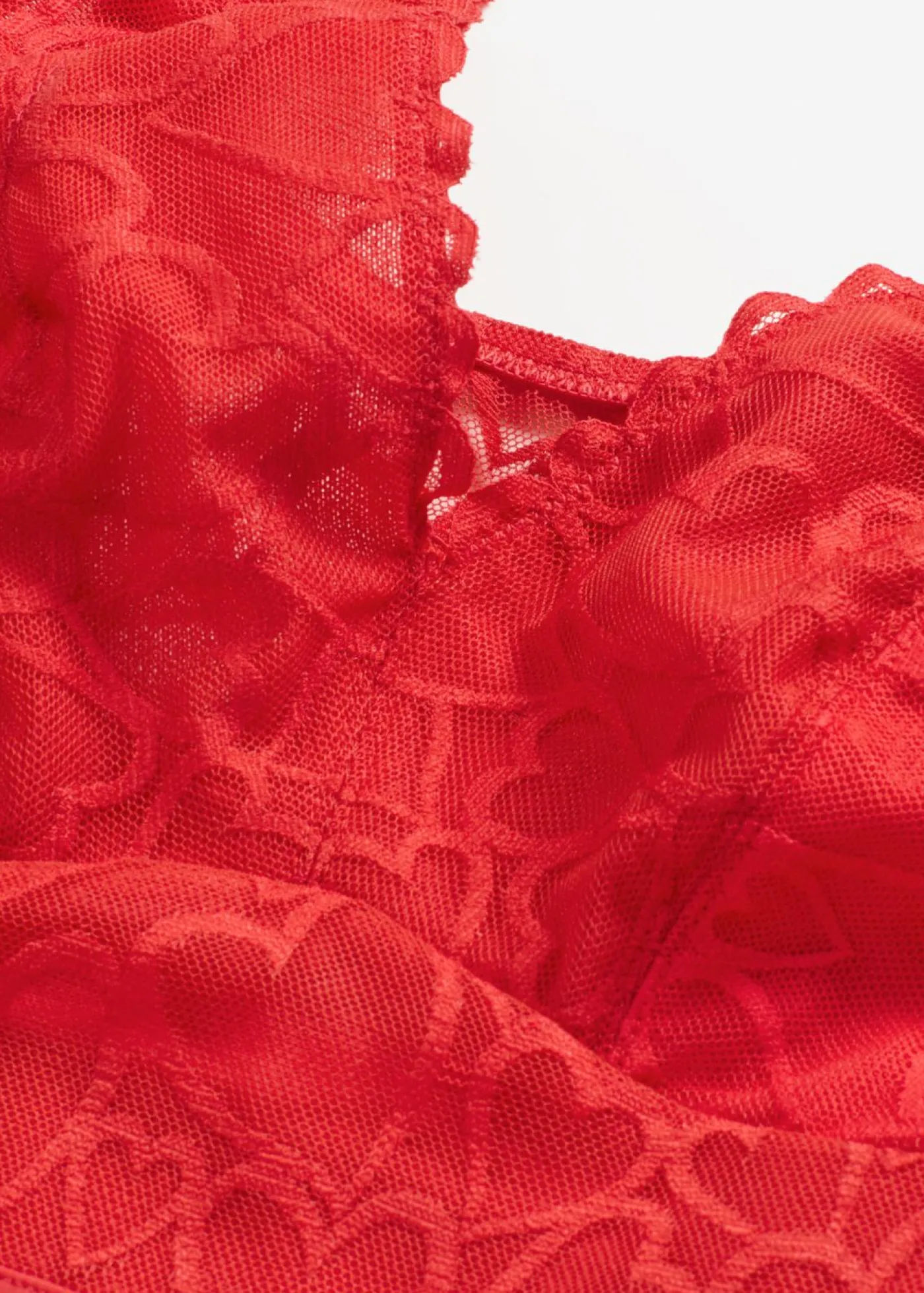 bonprix bonprix Body con efecto moldeador medio y encaje de corazones Rojo salsa Outlet