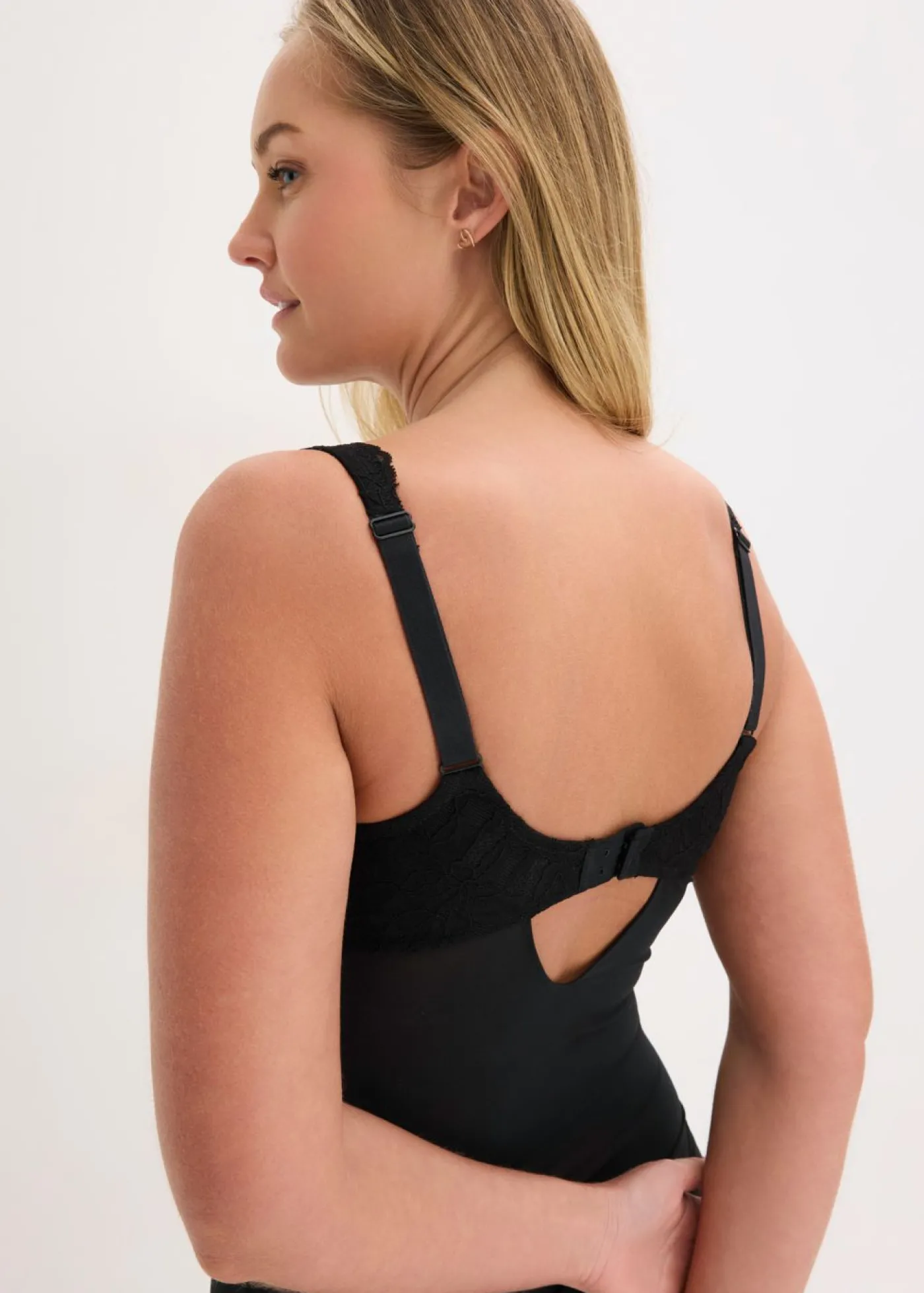 bonprix bonprix Body con ligero efecto moldeador y encaje Negro Outlet