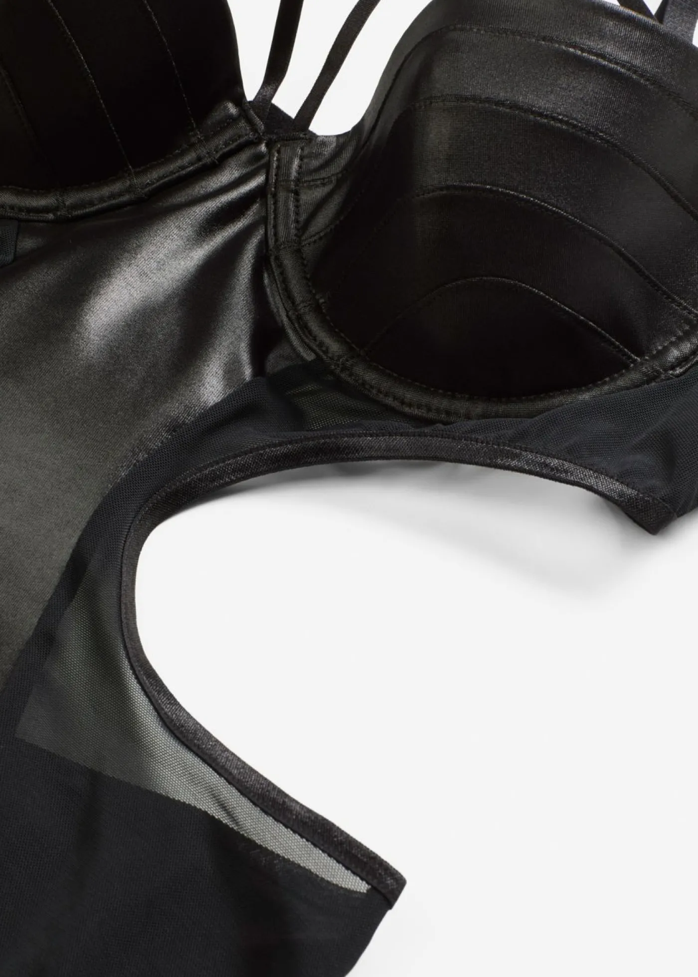 bonprix bonprix Body con tanga con abertura y efecto mojado Negro Clearance