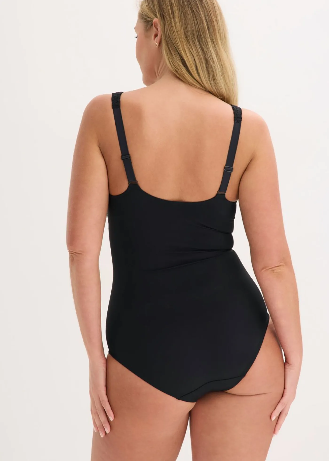 bonprix bonprix Body sin aros con efecto moldeador medio y encaje Negro New