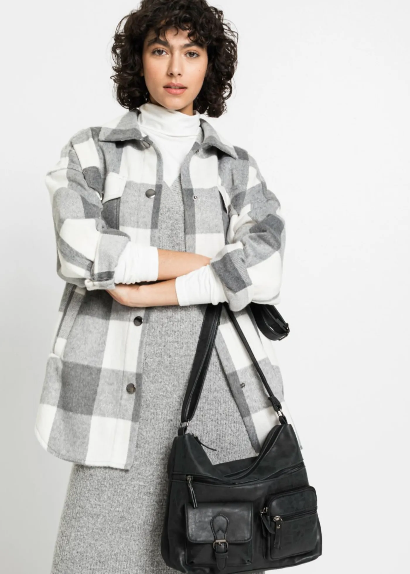 bonprix bonprix Bolso bandolera con bolsillos exteriores Negro Clearance