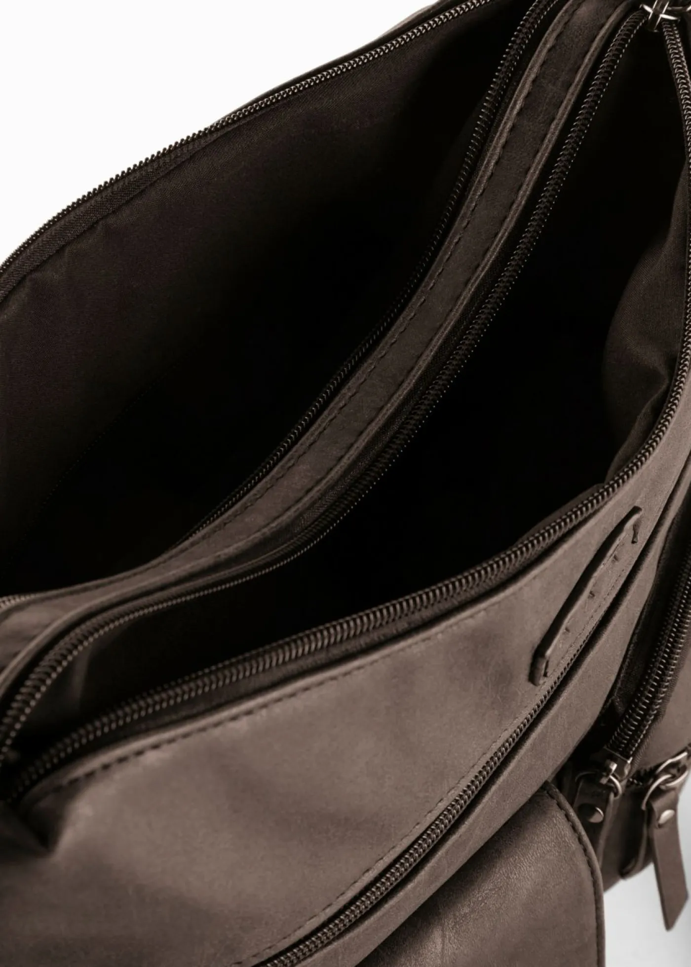 bonprix bonprix Bolso bandolera con bolsillos exteriores Marrón oscuro Discount