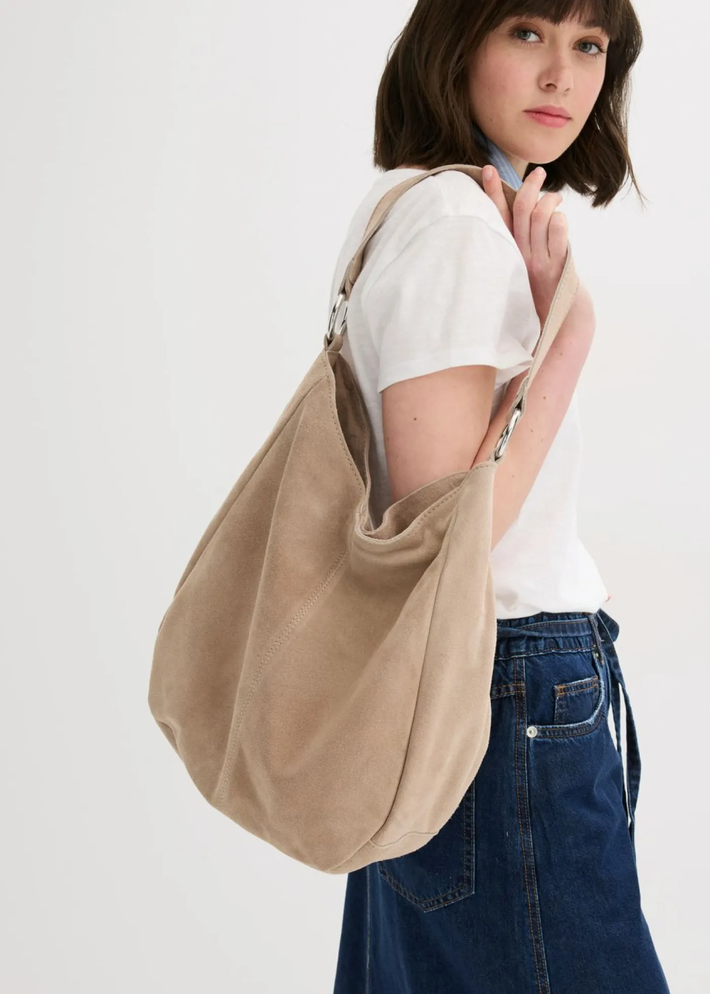bonprix bonprix Bolso de ante con correa decorativa adicional Marrón grisáceo Sale
