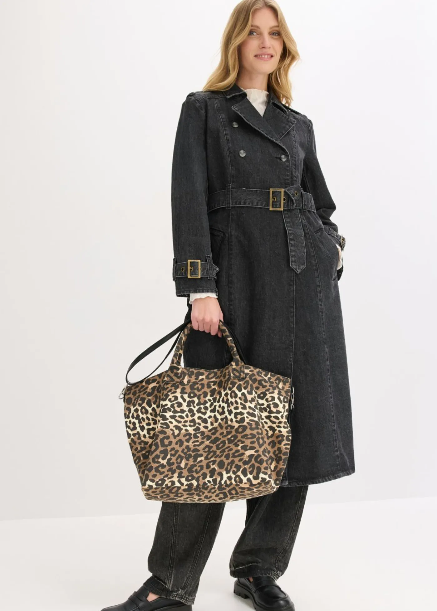 bonprix bonprix Bolso tipo shopper de lona con estampado de leopardo Beige natural-marrón-negro con estampado de leopardo Clearance