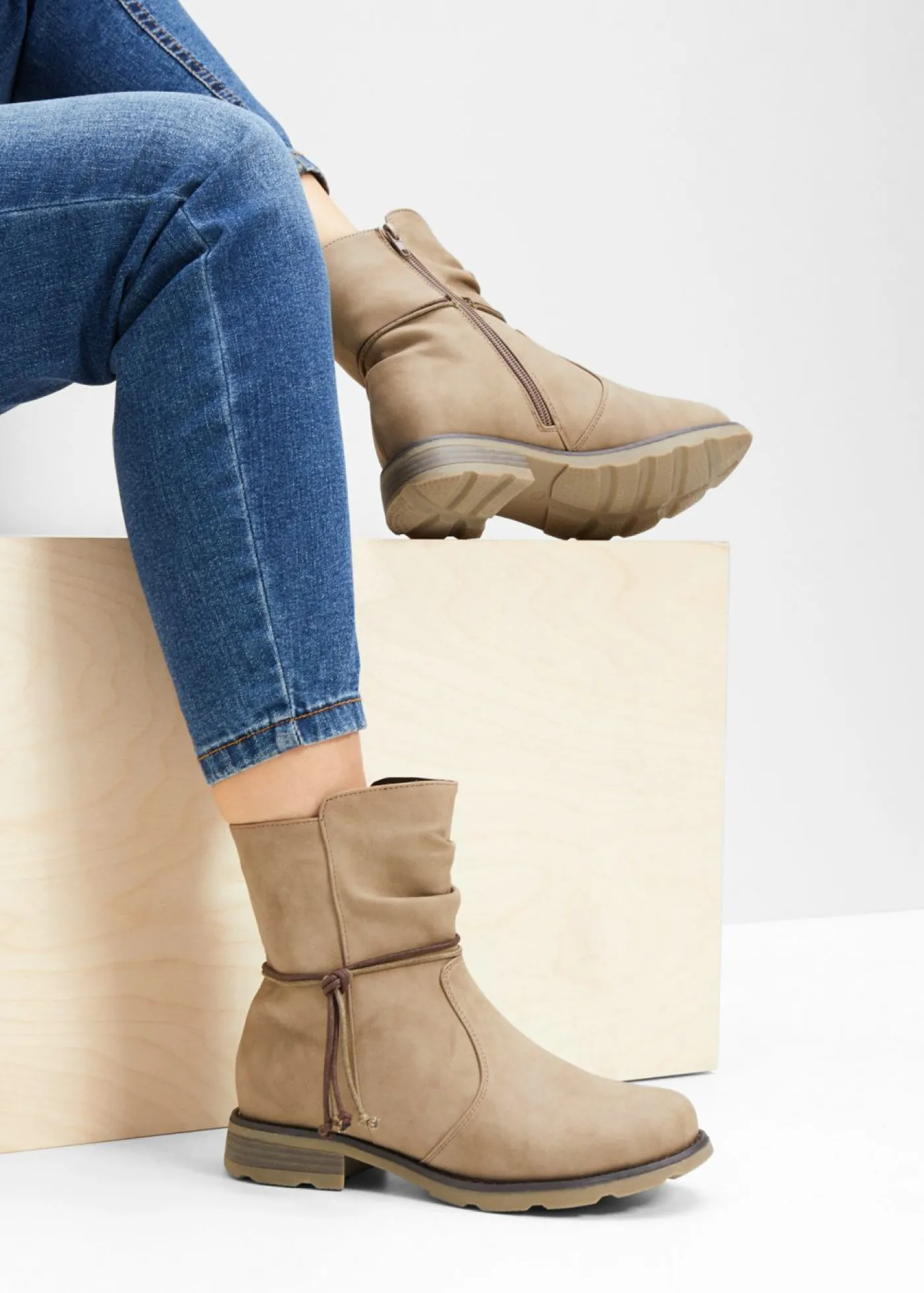 bonprix bonprix Botas Marrón grisáceo New