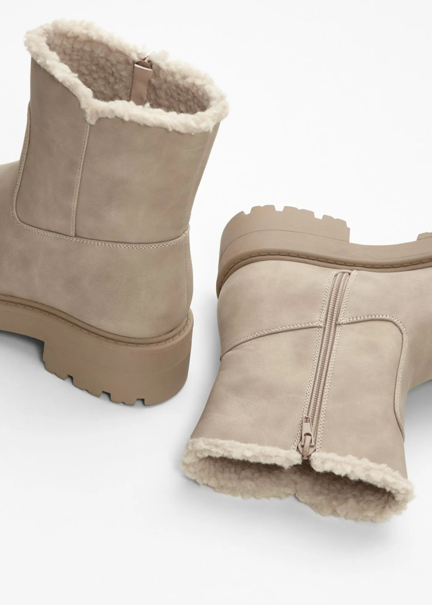 bonprix bonprix Botas Arena claro Outlet