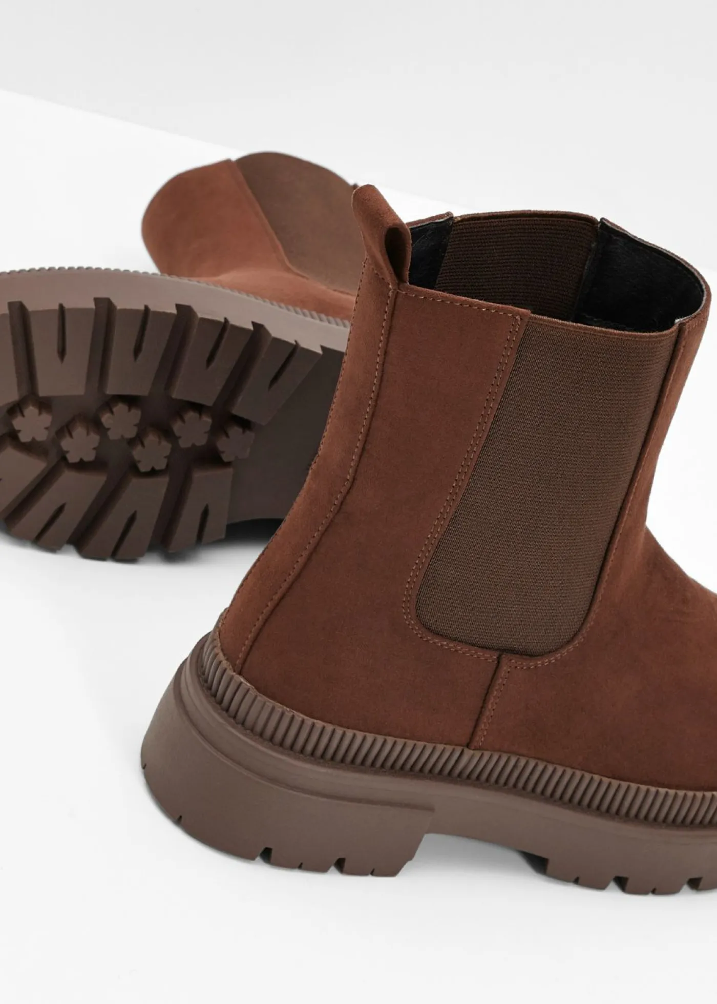 bonprix bonprix Botas Chelsea marrón New