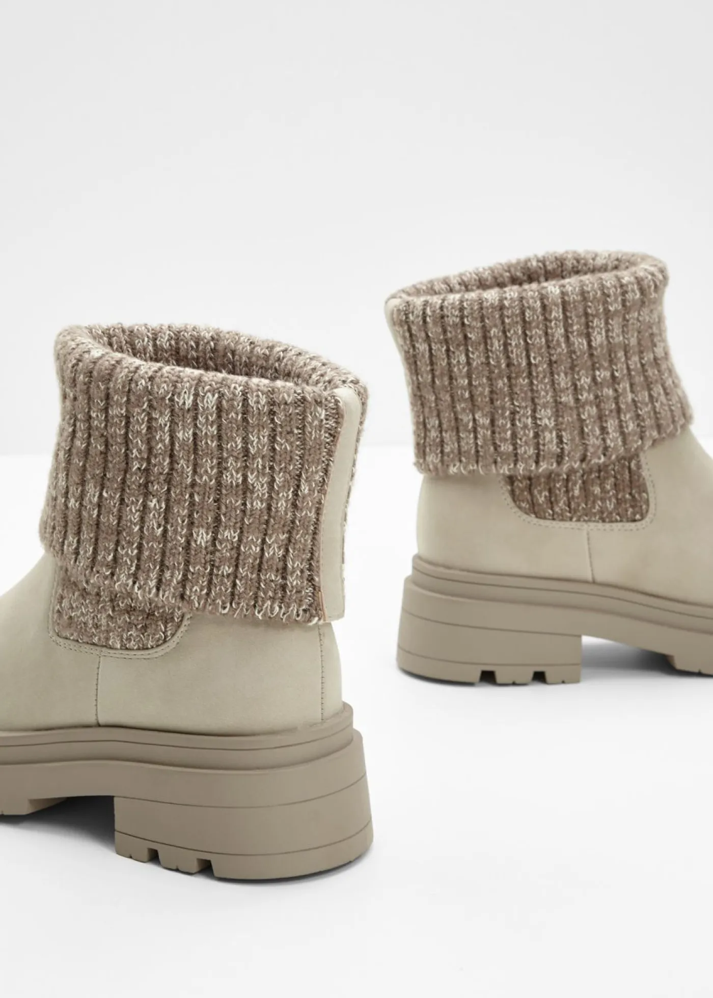 bonprix bonprix Botas Chelsea Beige