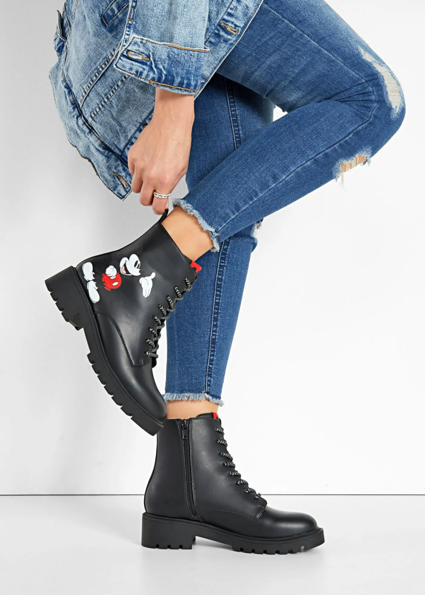 bonprix Disney Botas con cordones de Mickey Mouse Negro Online