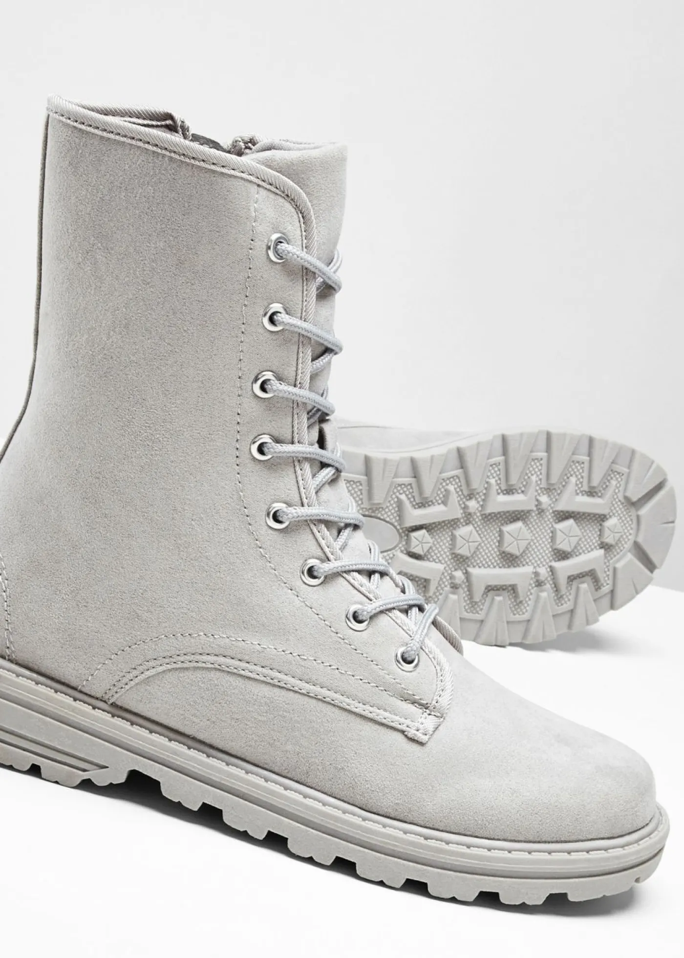 bonprix bonprix Botas con cordones y suela perfilada Gris claro