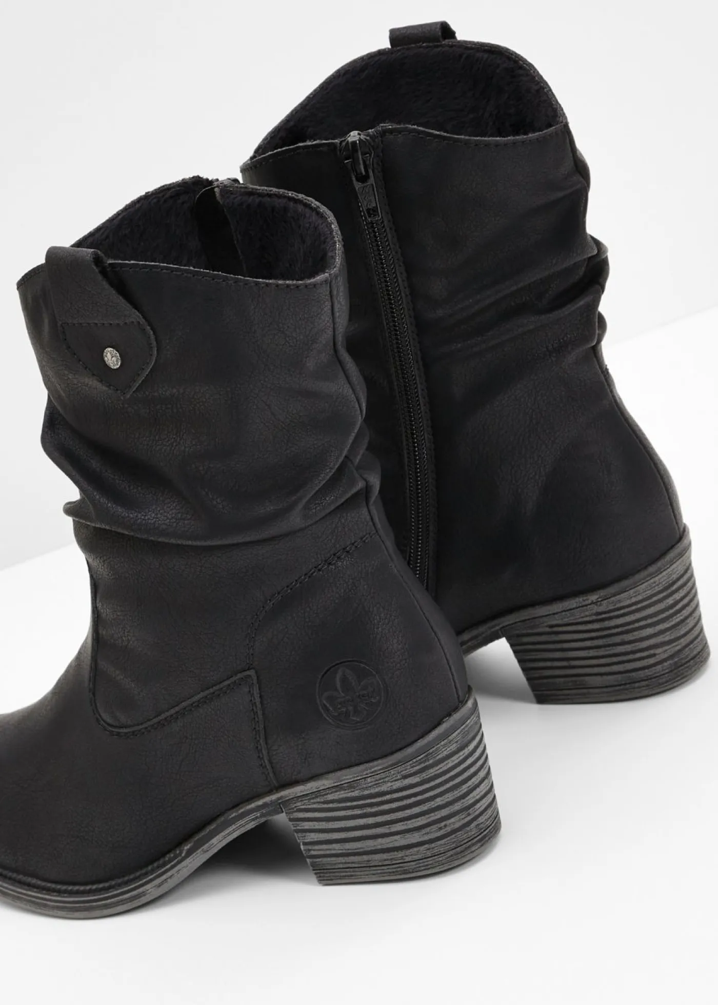 bonprix Rieker Botas cowboy cómodas y forradas de Rieker Negro