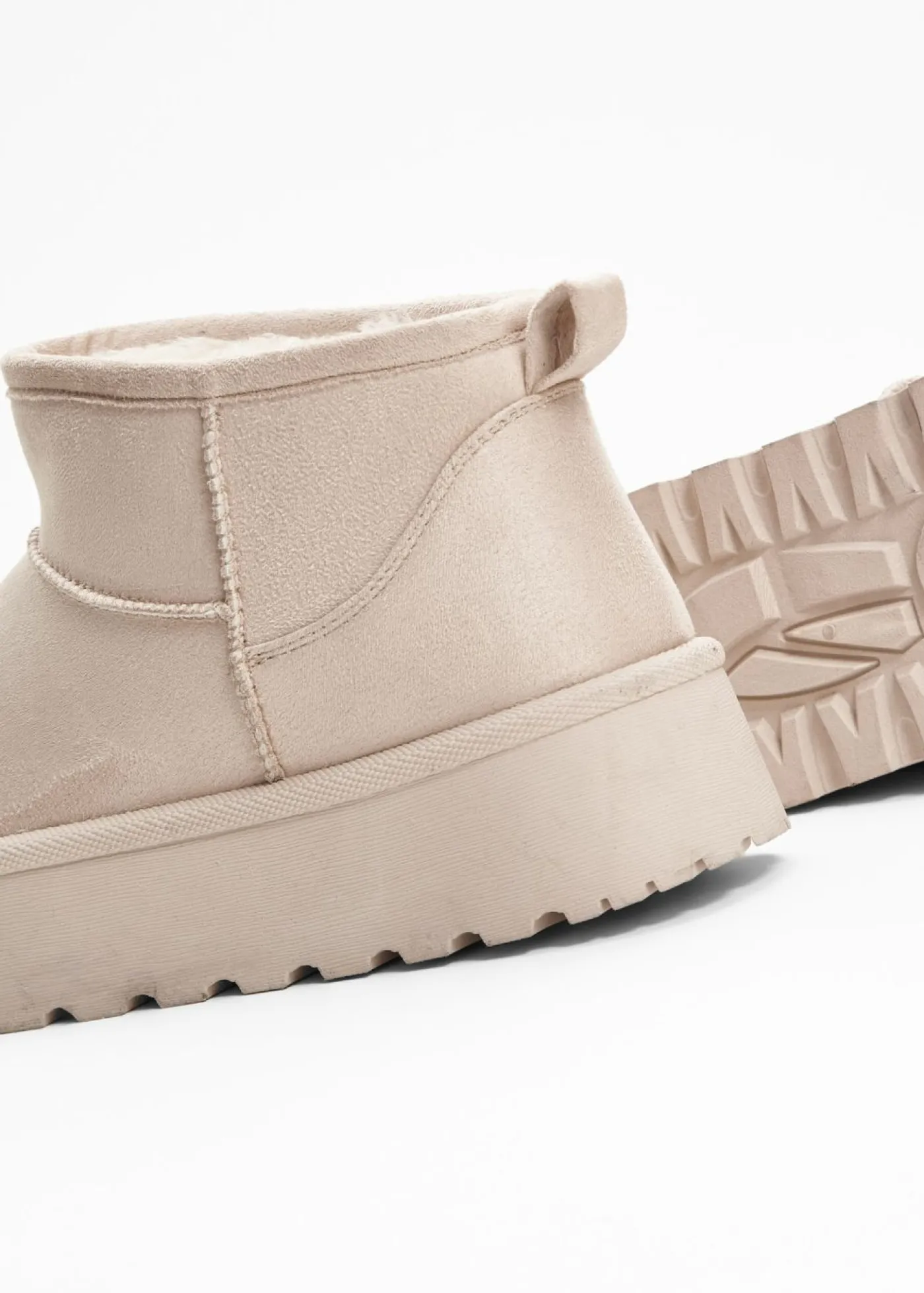 bonprix bonprix Botas de plataforma forradas Arena claro Sale