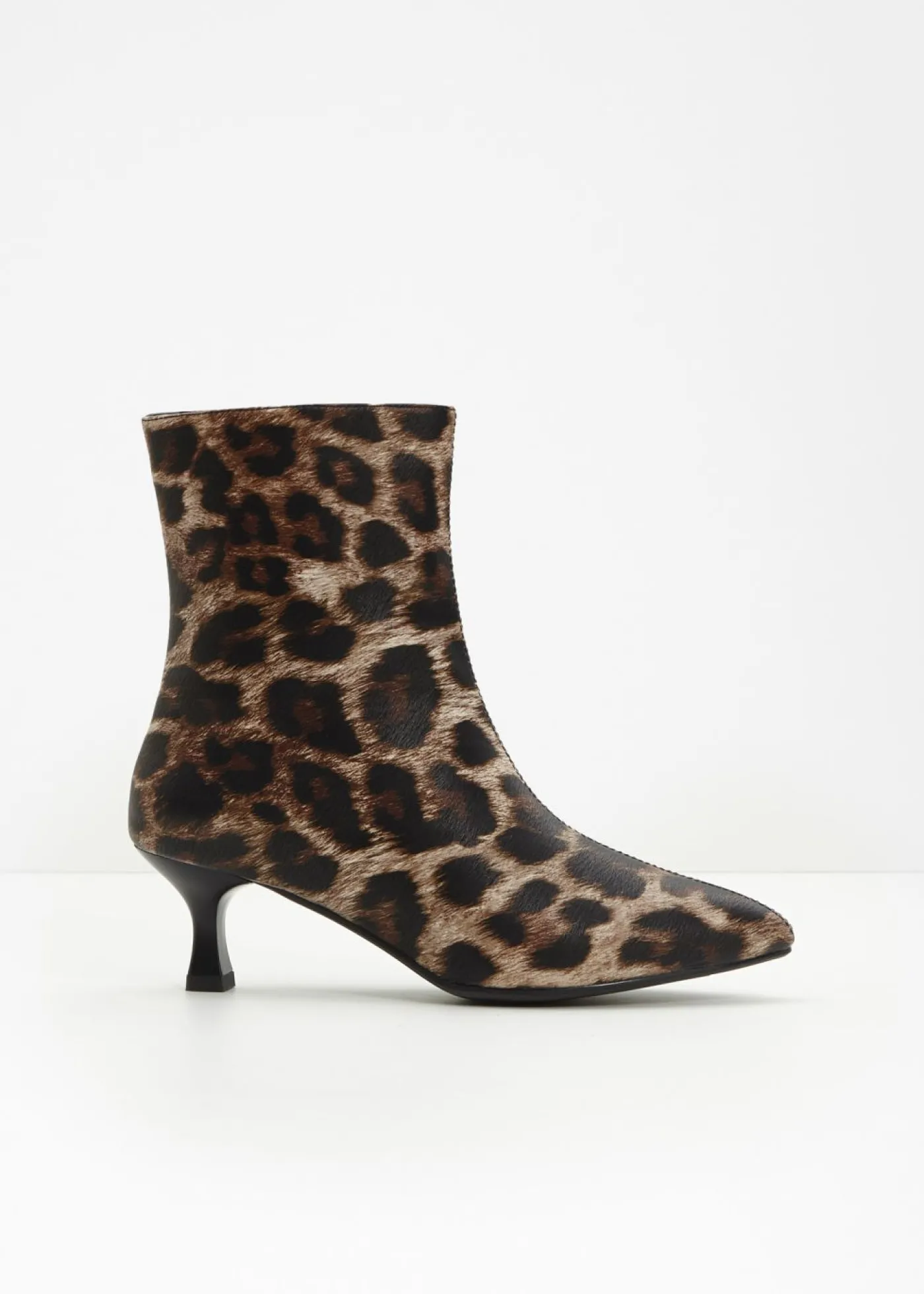 bonprix bonprix Botines estampado leo marrón Online