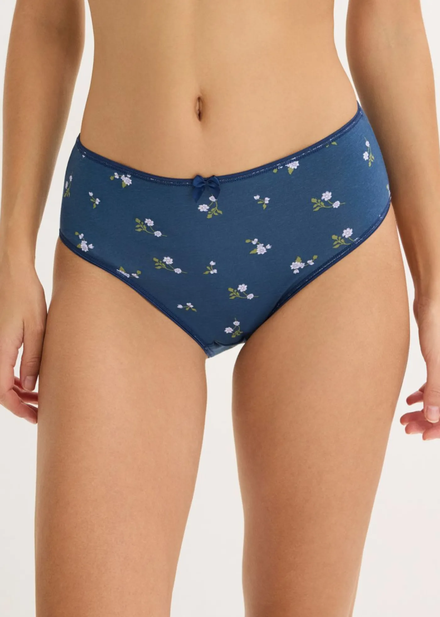 bonprix bonprix Braga con algodón cómodo (5 unidades) azul almirante-lavanda claro-verde lodo-blanco con flores Clearance