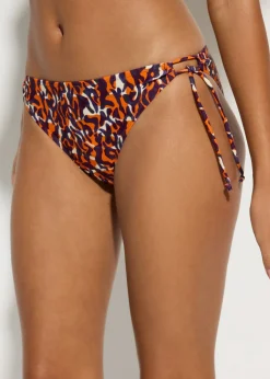 bonprix bonprix Braga de bikini con detalle de cordón estampado leo púrpura-marrón claro Hot