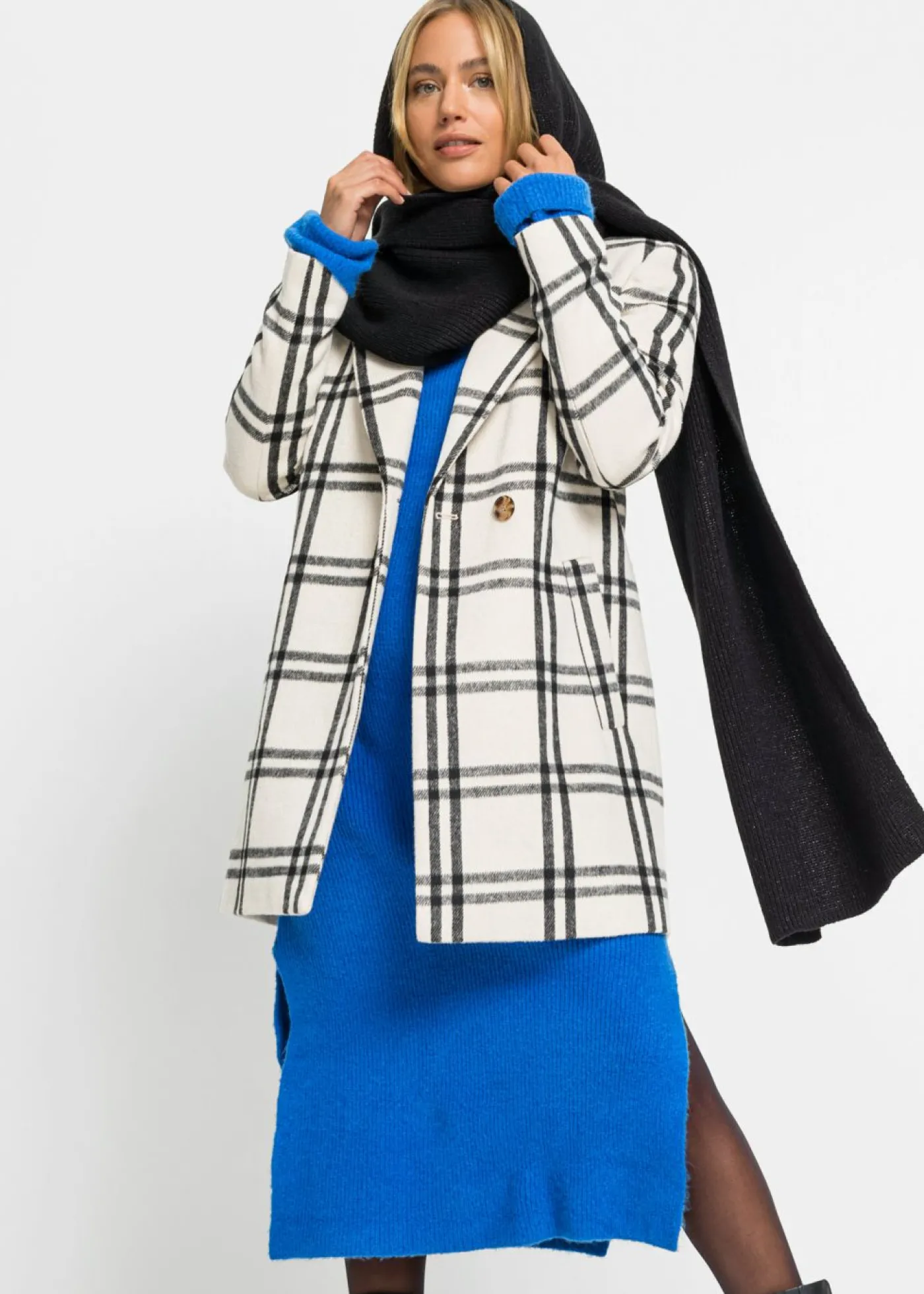 bonprix bonprix Bufanda con capucha con efecto brillante Negro Discount