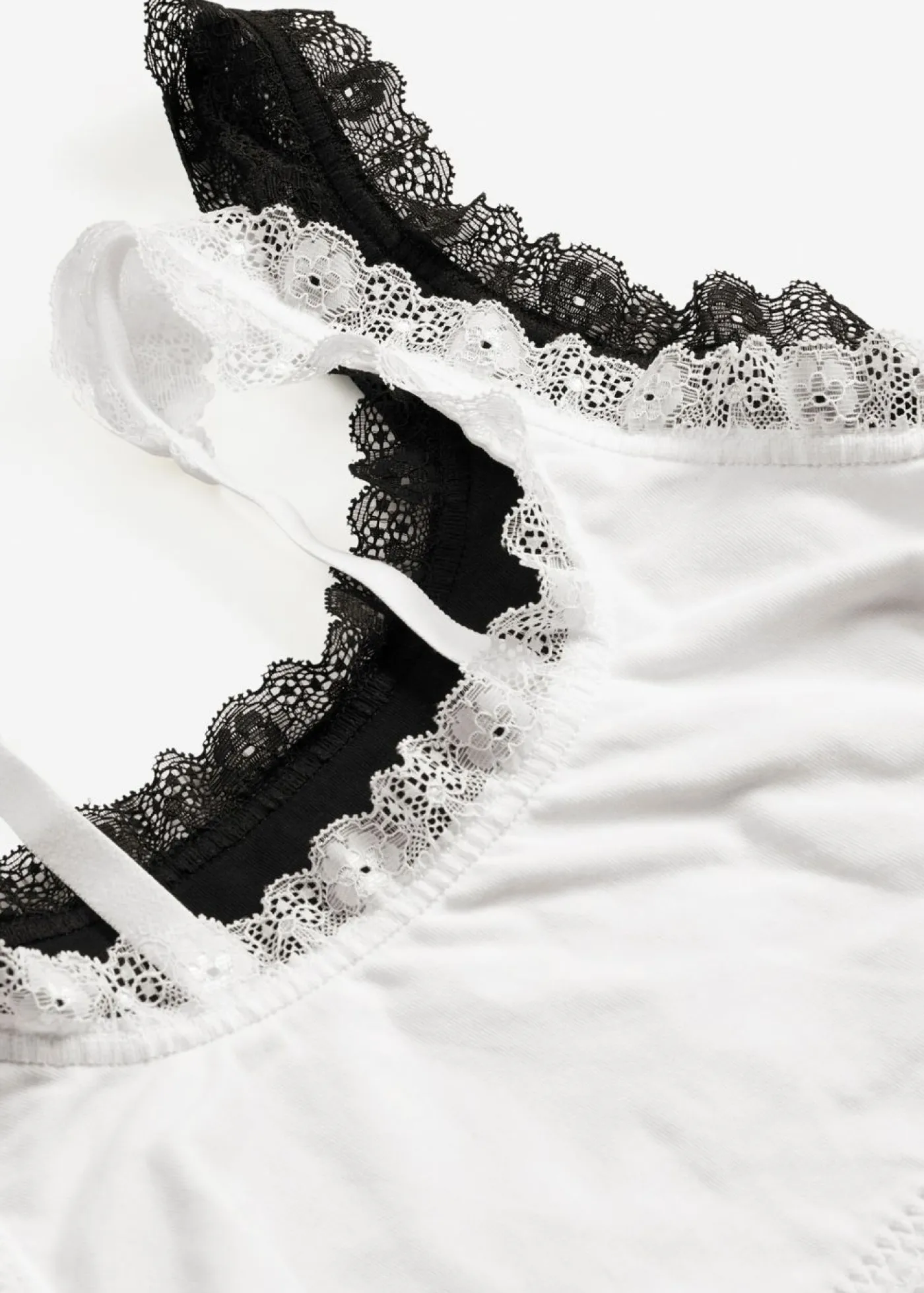 bonprix bonprix Bustier de algodón orgánico y encaje (2 unidades) Negro-blanco lana Hot