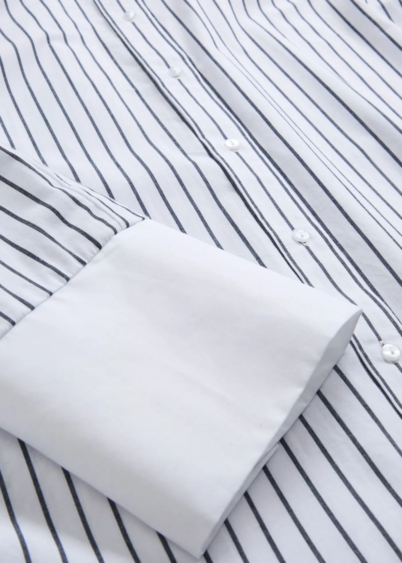 bonprix bonprix Camisa holgada de algodón puro Blanco-azul marino con rayas Best