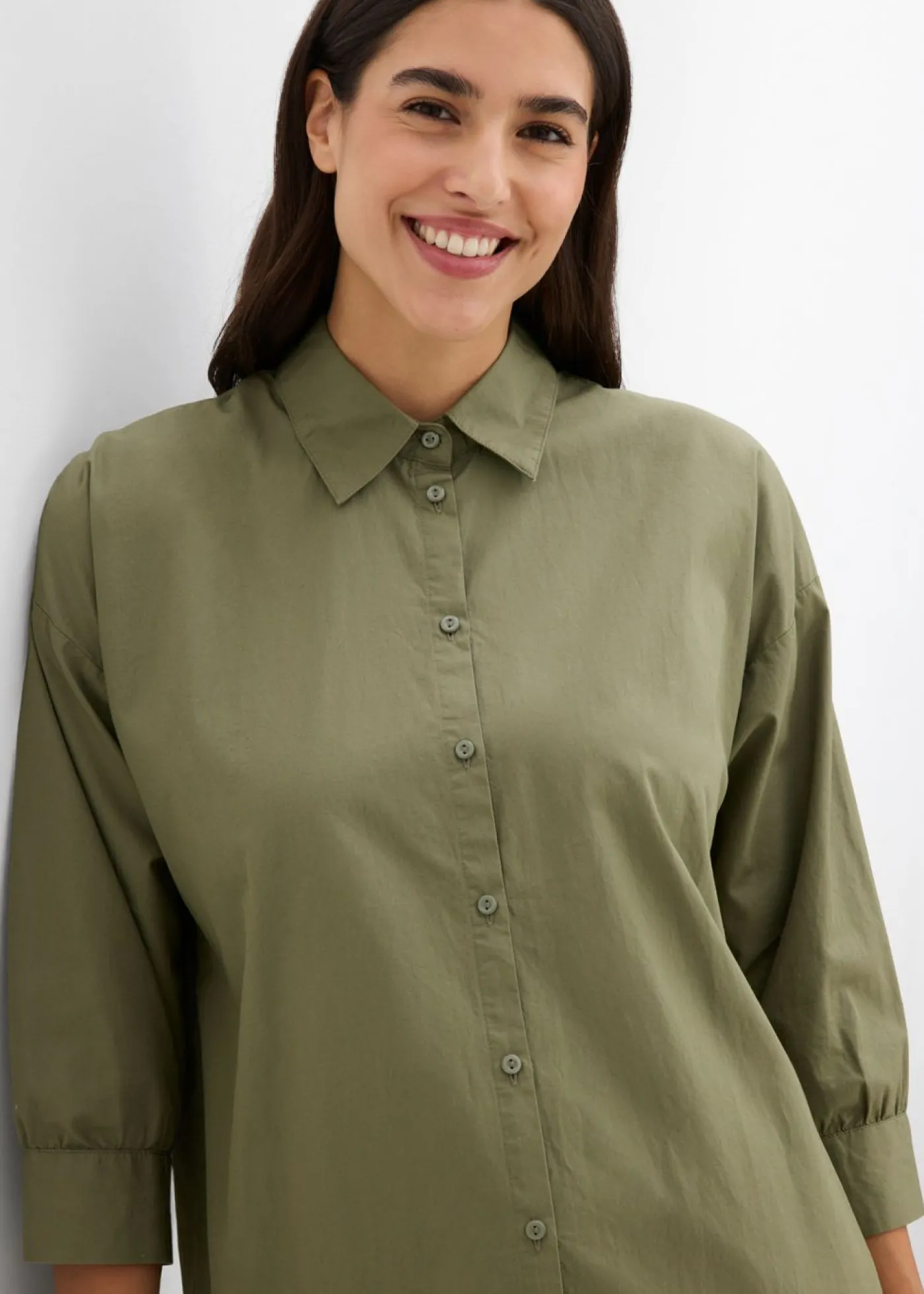 bonprix bonprix Camisa oversize de algodón con mangas 3/4 Verde oliva Clearance