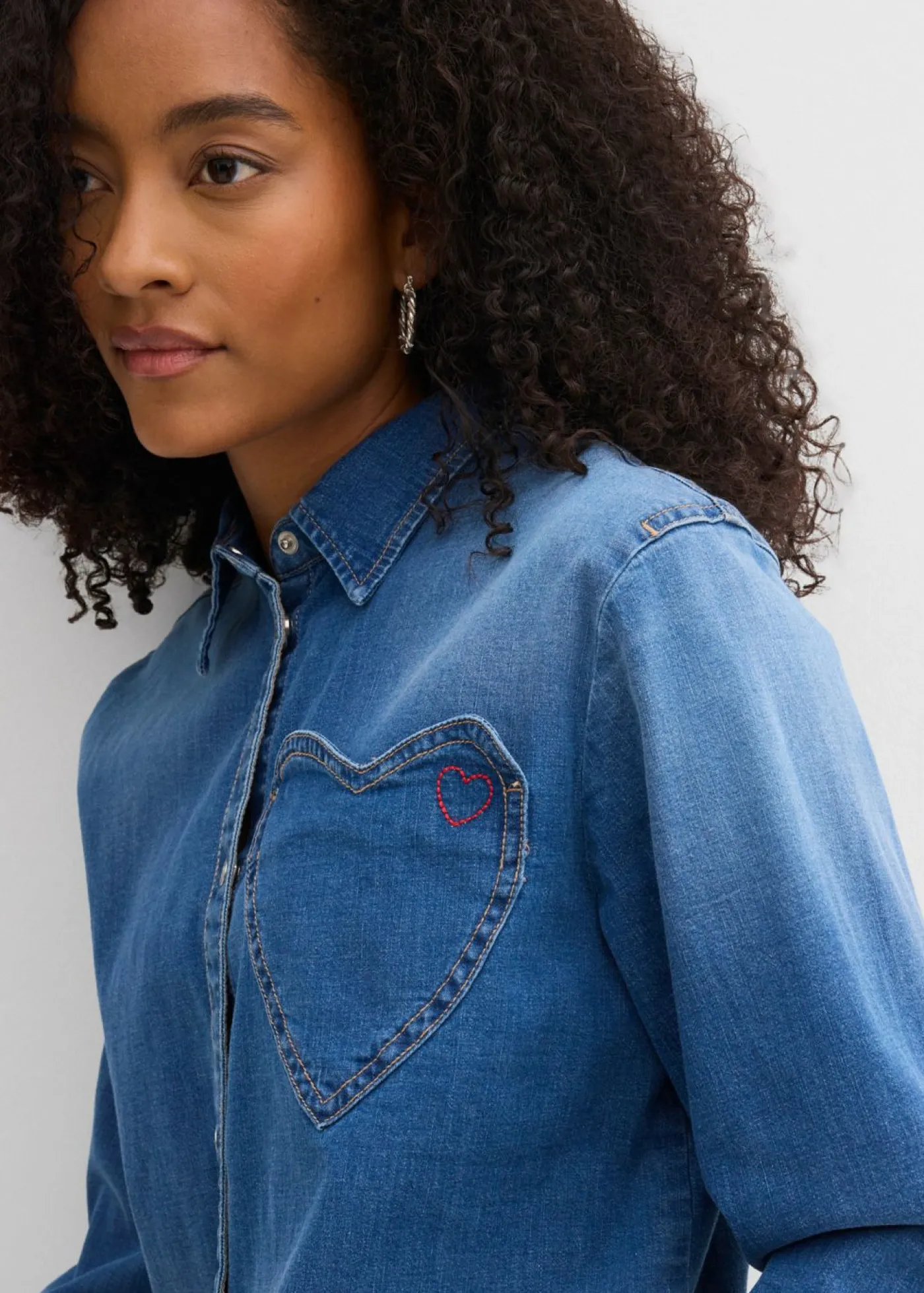 bonprix bonprix Camisa vaquera con algodón orgánico azul claro denim Outlet