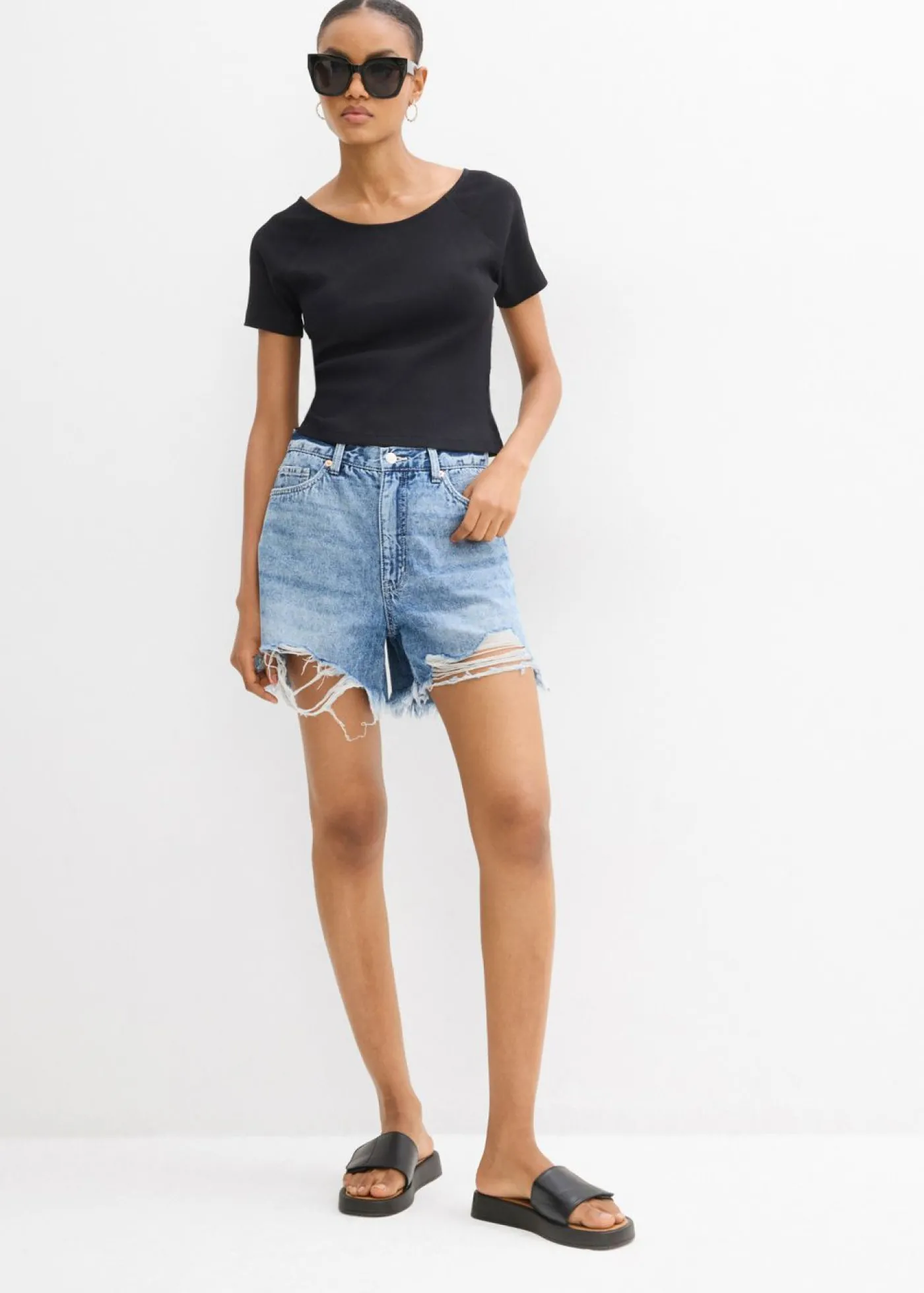 bonprix bonprix Camiseta ajustada de algodón orgánico puro Negro