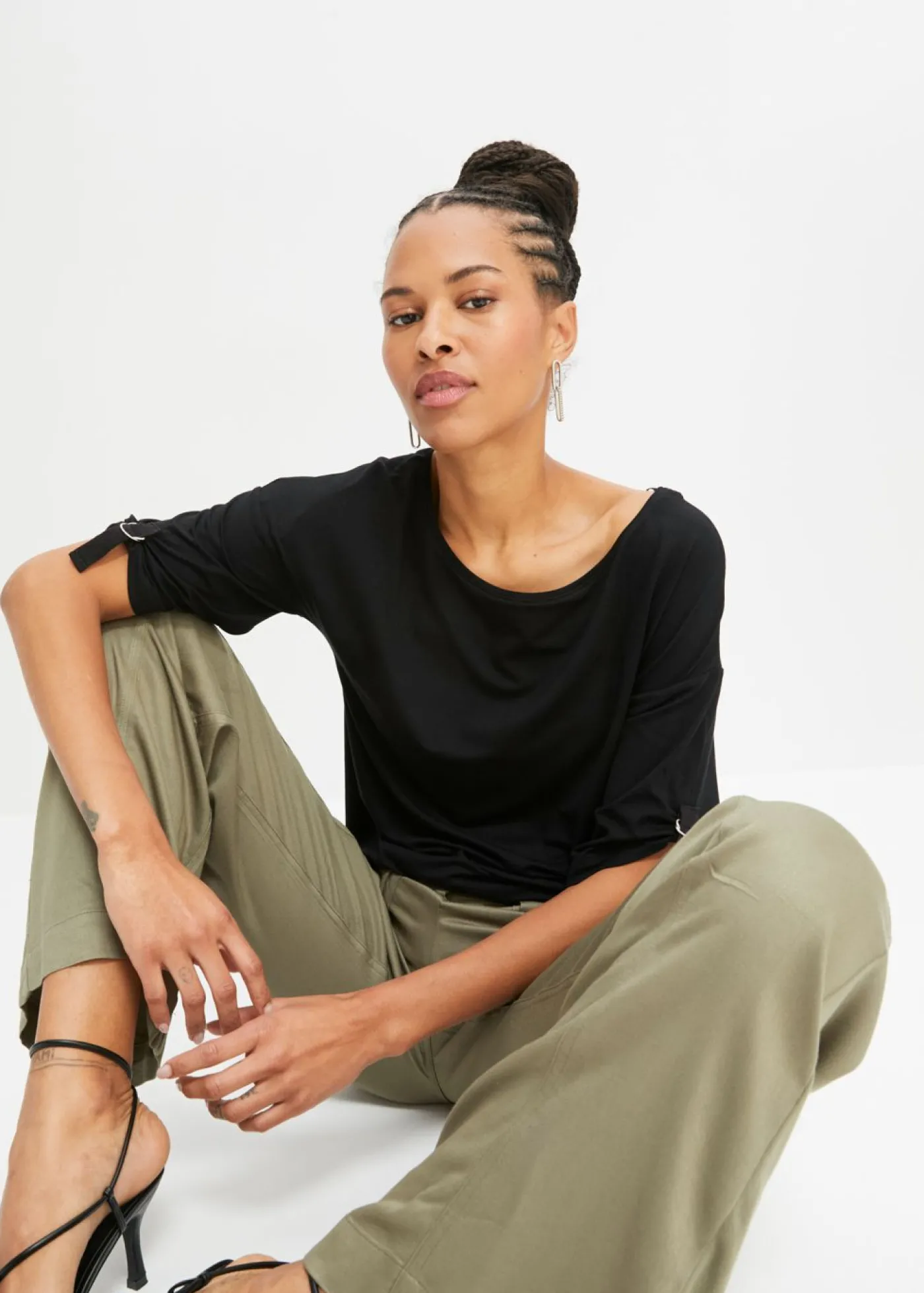 bonprix bonprix Camiseta con cuello barco Negro Clearance