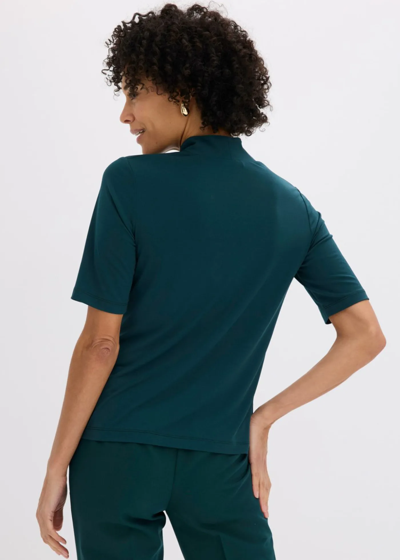 bonprix bonprix Camiseta con cuello chimenea Verde intenso Online