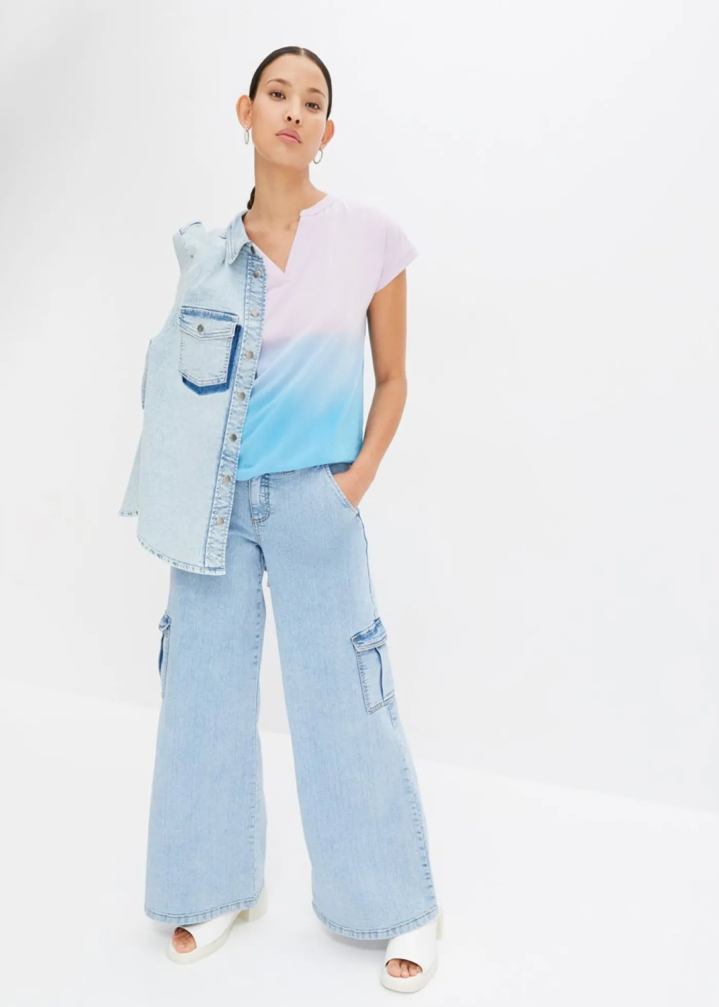 bonprix bonprix Camiseta con cuello henley y efecto ombré azul-lila Online