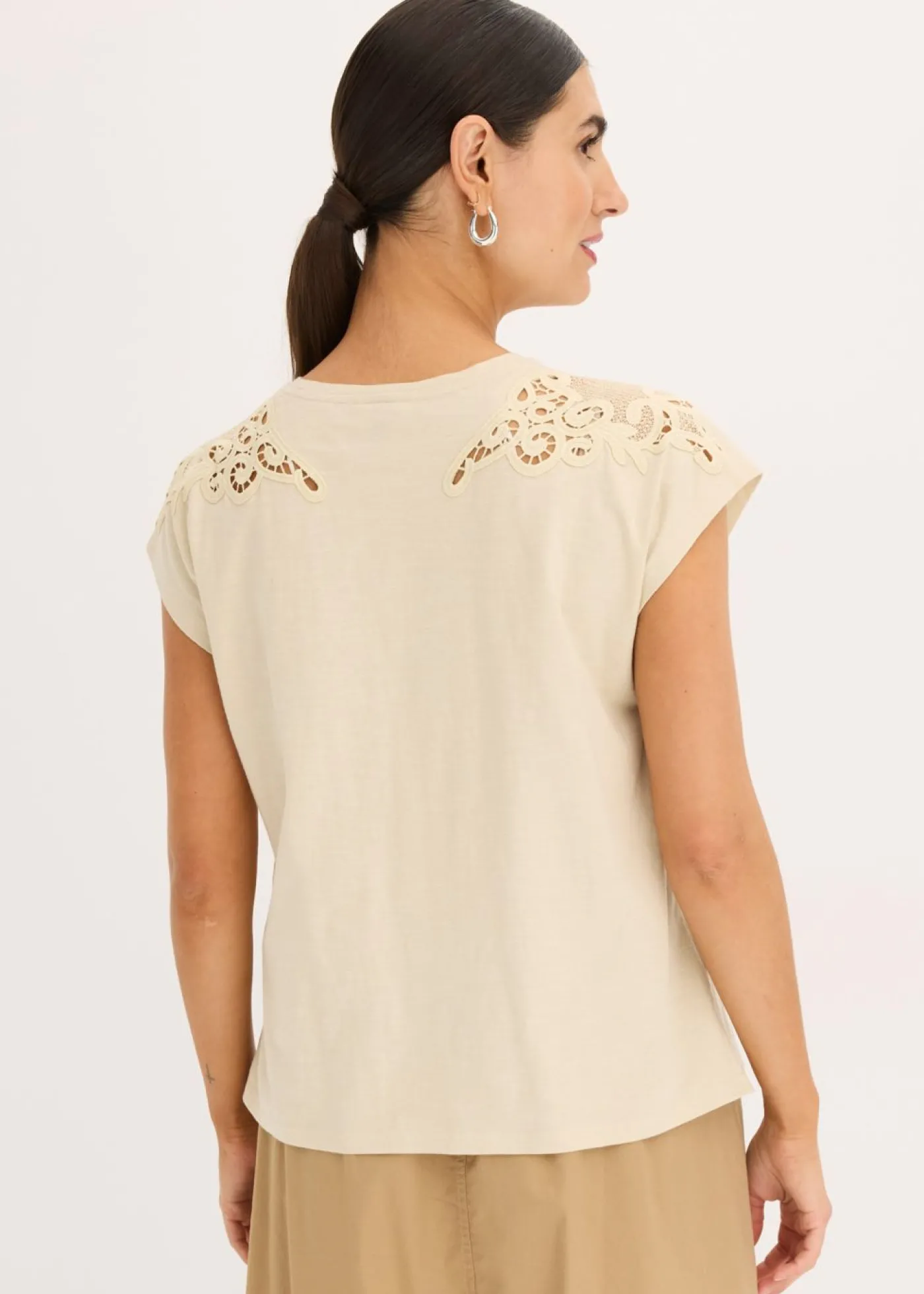 bonprix bonprix Camiseta con detalle de ganchillo Arena claro Clearance