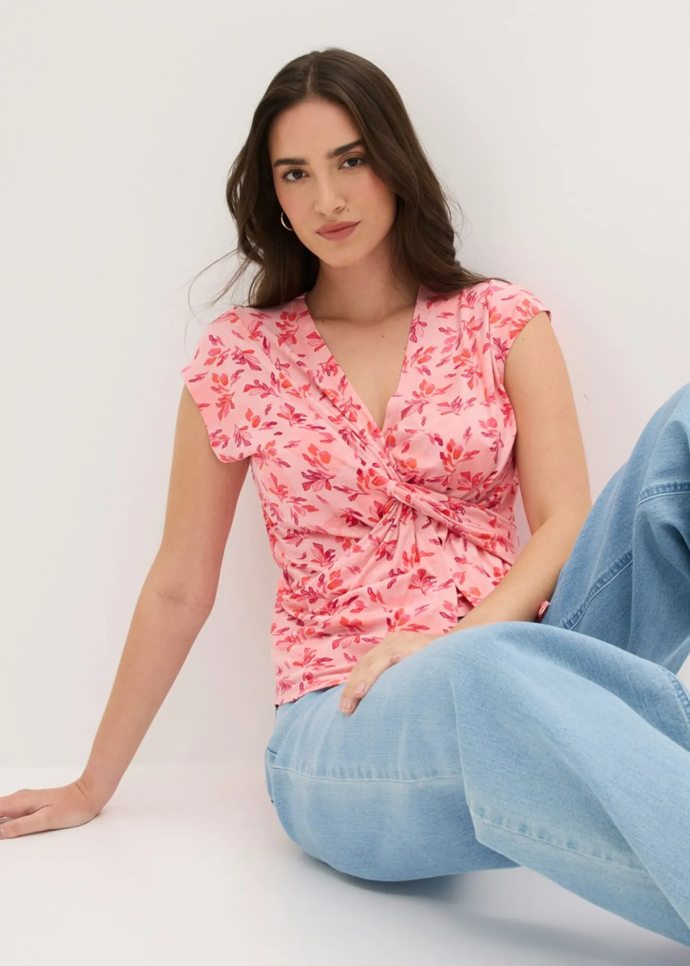 bonprix bonprix Camiseta con detalle de nudo rosa pálido con flores New