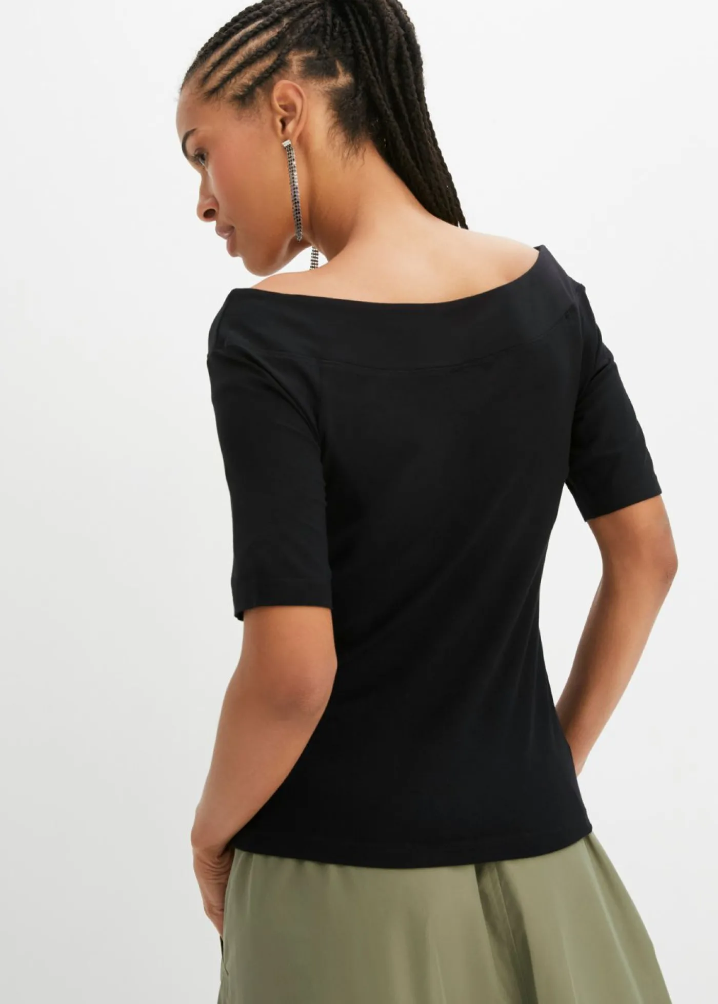 bonprix bonprix Camiseta con escote bañera en mezcla de viscosa Negro New