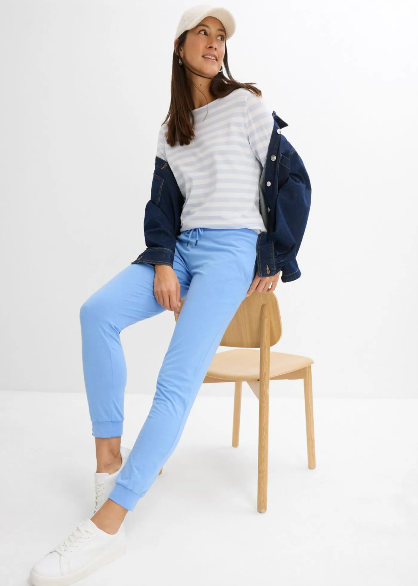 bonprix bonprix Camiseta con escote barco Azul celeste/blanco de rayas horizontales Discount
