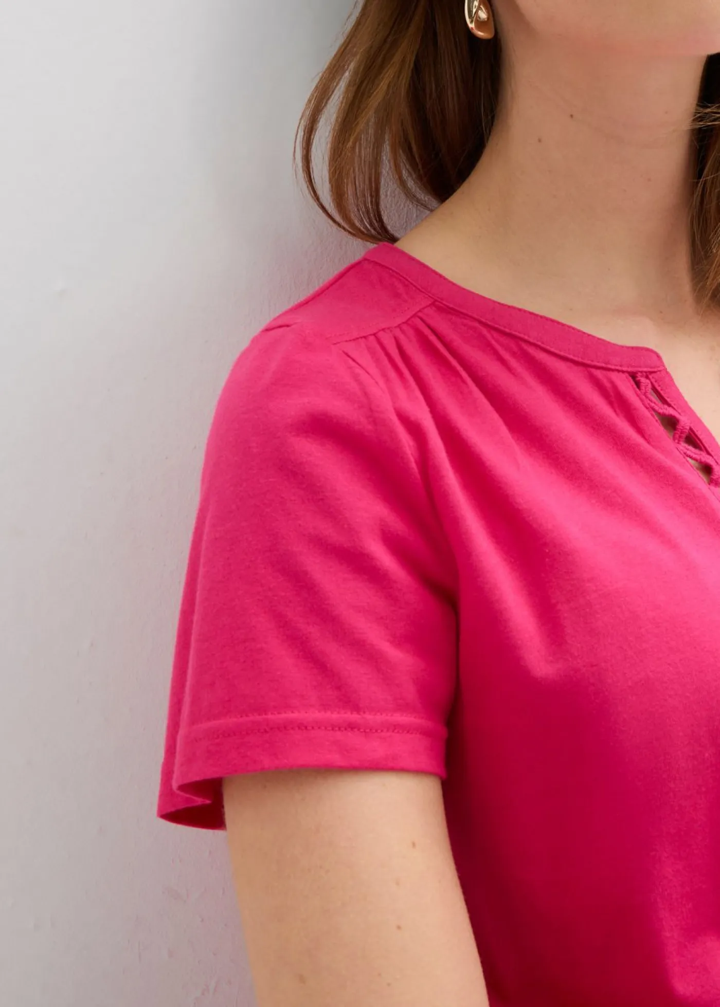 bonprix bonprix Camiseta con escote decorativo Pink lady Clearance