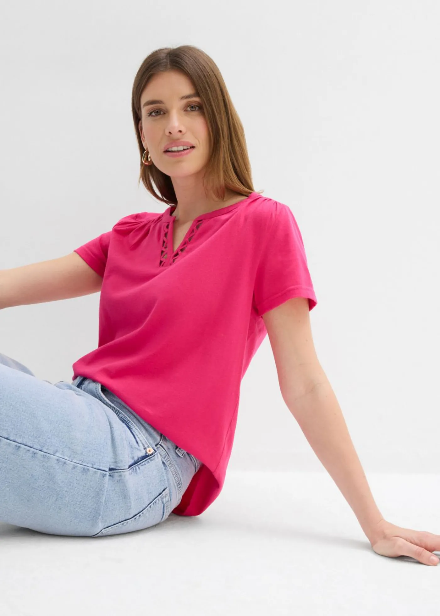 bonprix bonprix Camiseta con escote decorativo Pink lady Clearance