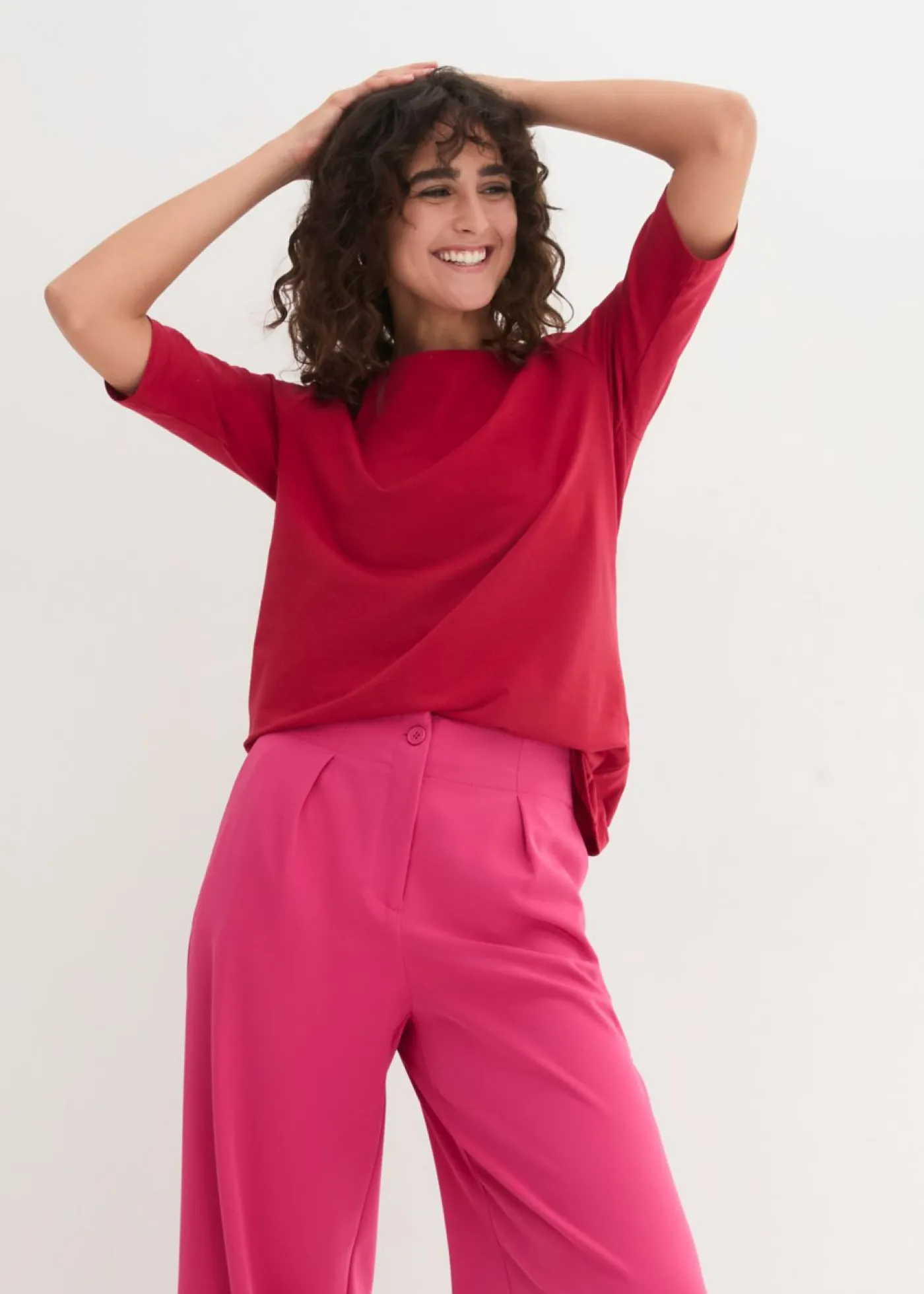 bonprix bonprix Camiseta con escote en U y media manga Rojo New